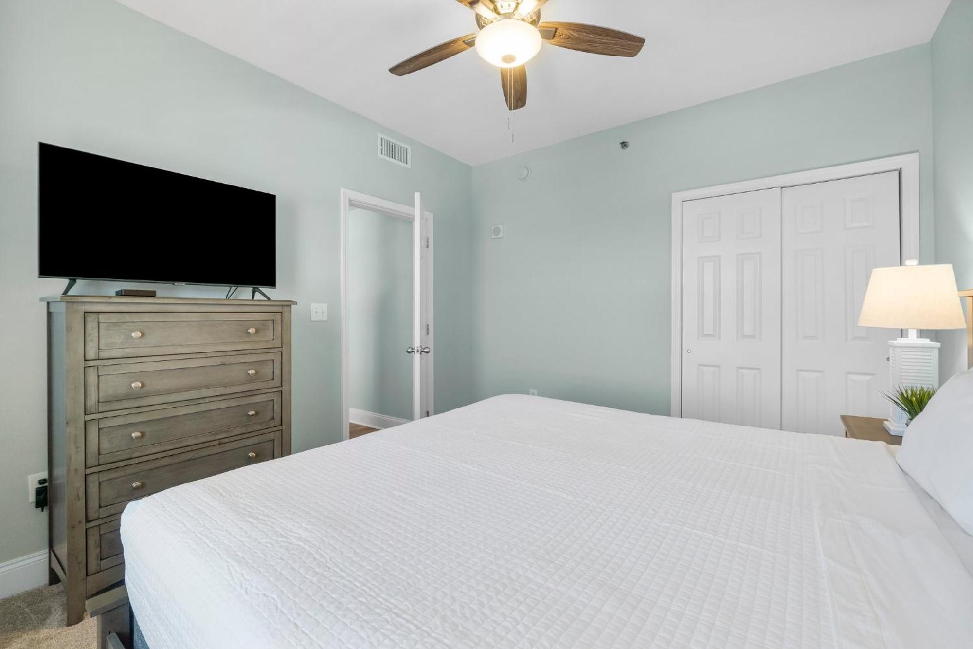 Laketown Wharf 1510 Apartment Panama City Beach