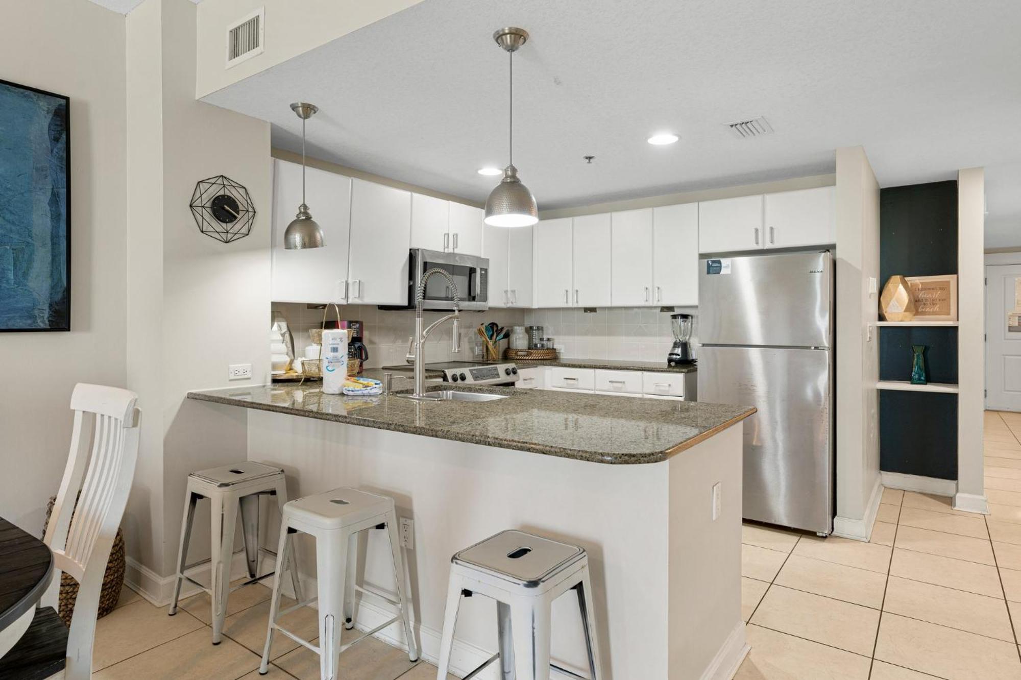 Grand Panama - The Grand 704 Apartment