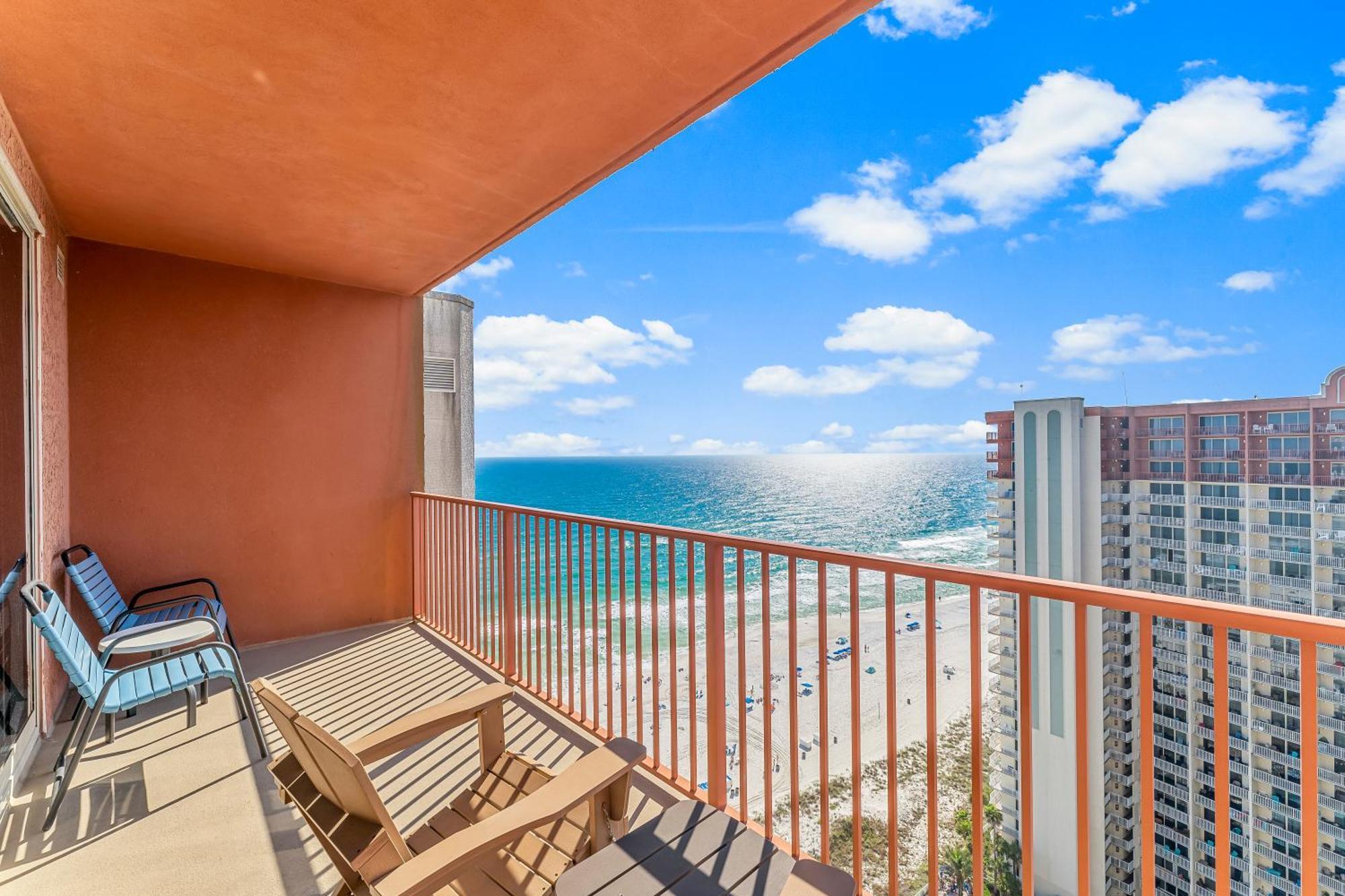 Stylish 1bd Beachfront With Amenities Galore! By Dolce Getaways! Apartment