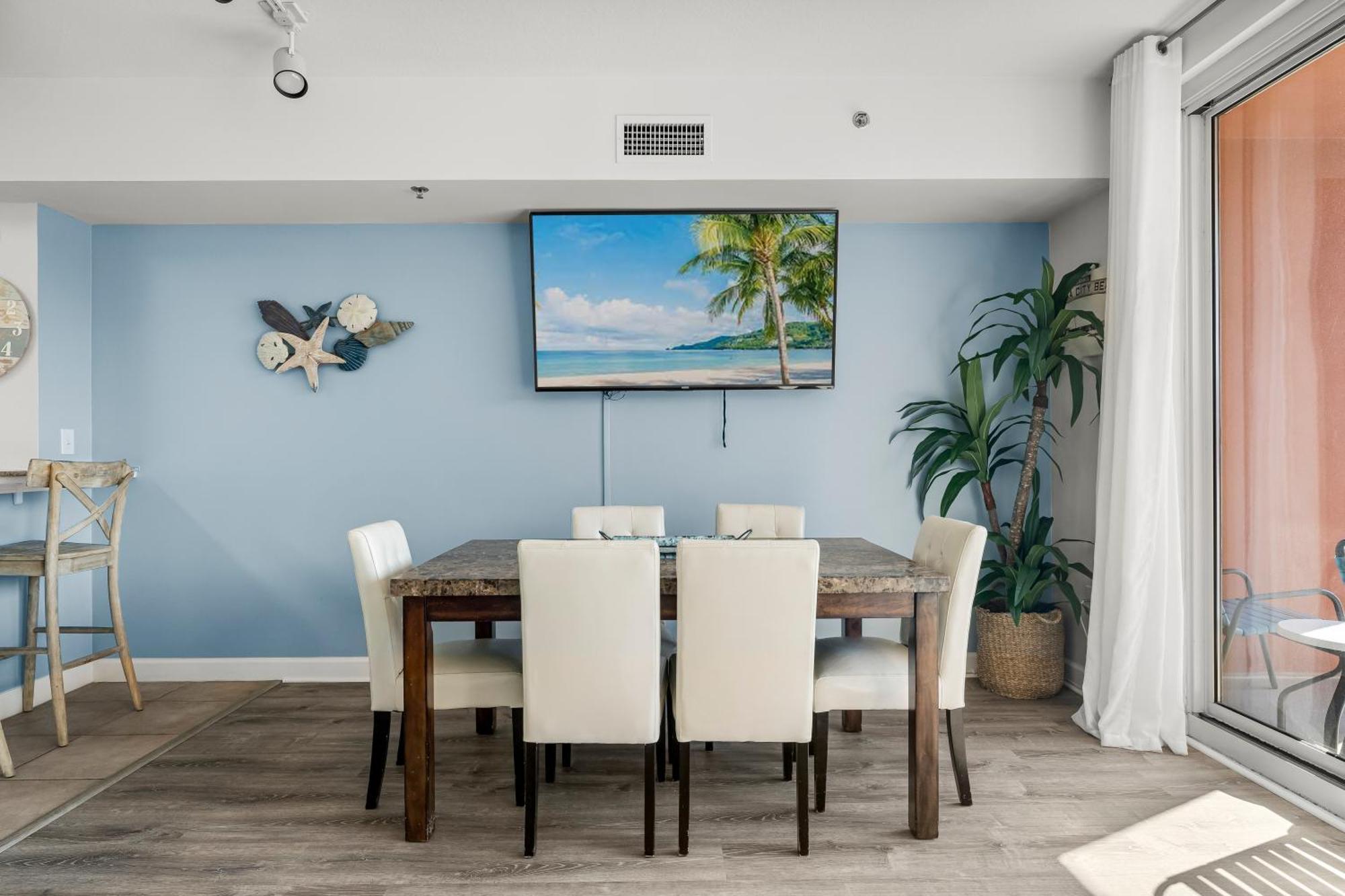 Stylish 1bd Beachfront With Amenities Galore! By Dolce Getaways!