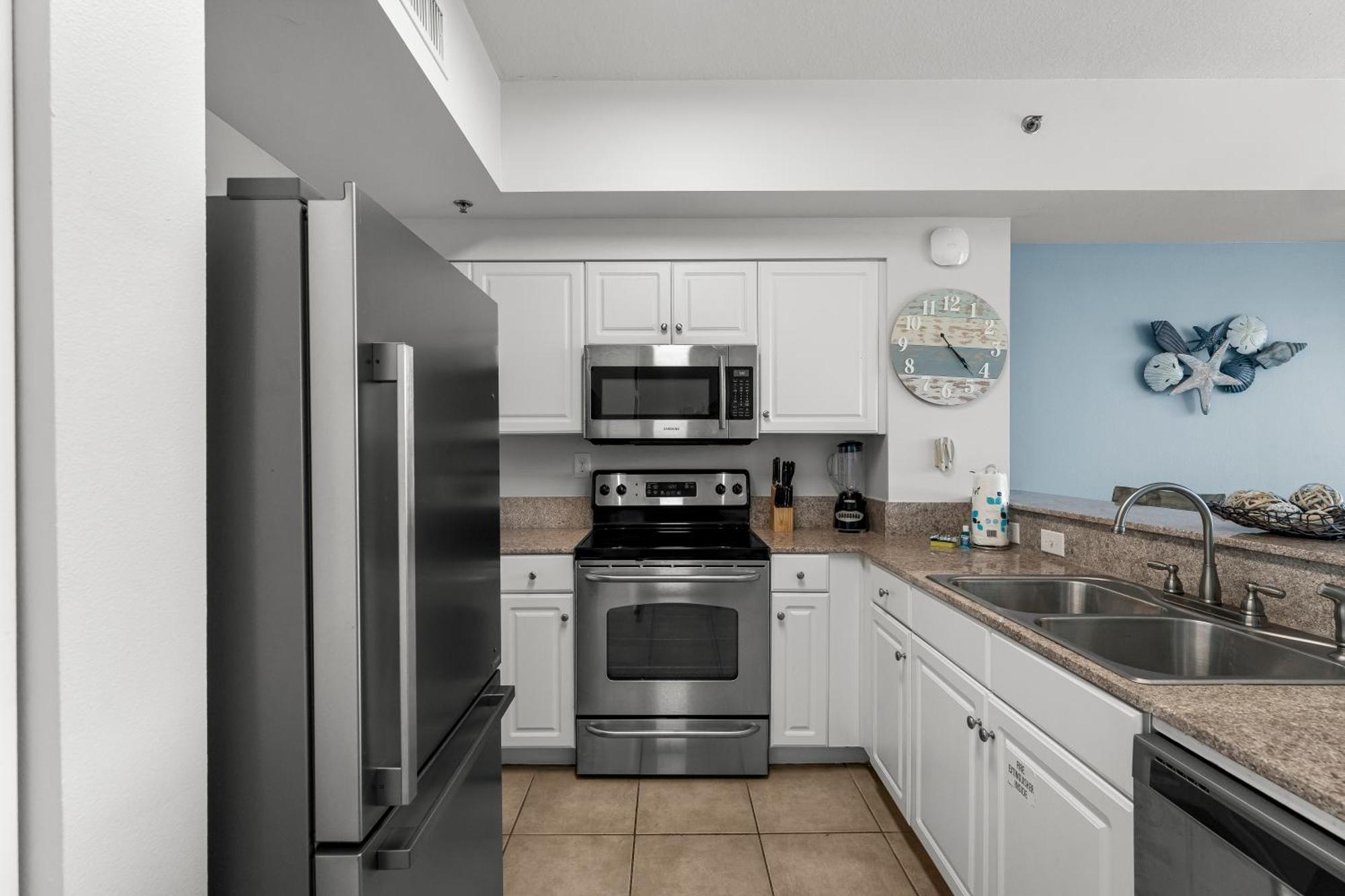 Stylish 1bd Beachfront With Amenities Galore! By Dolce Getaways! *