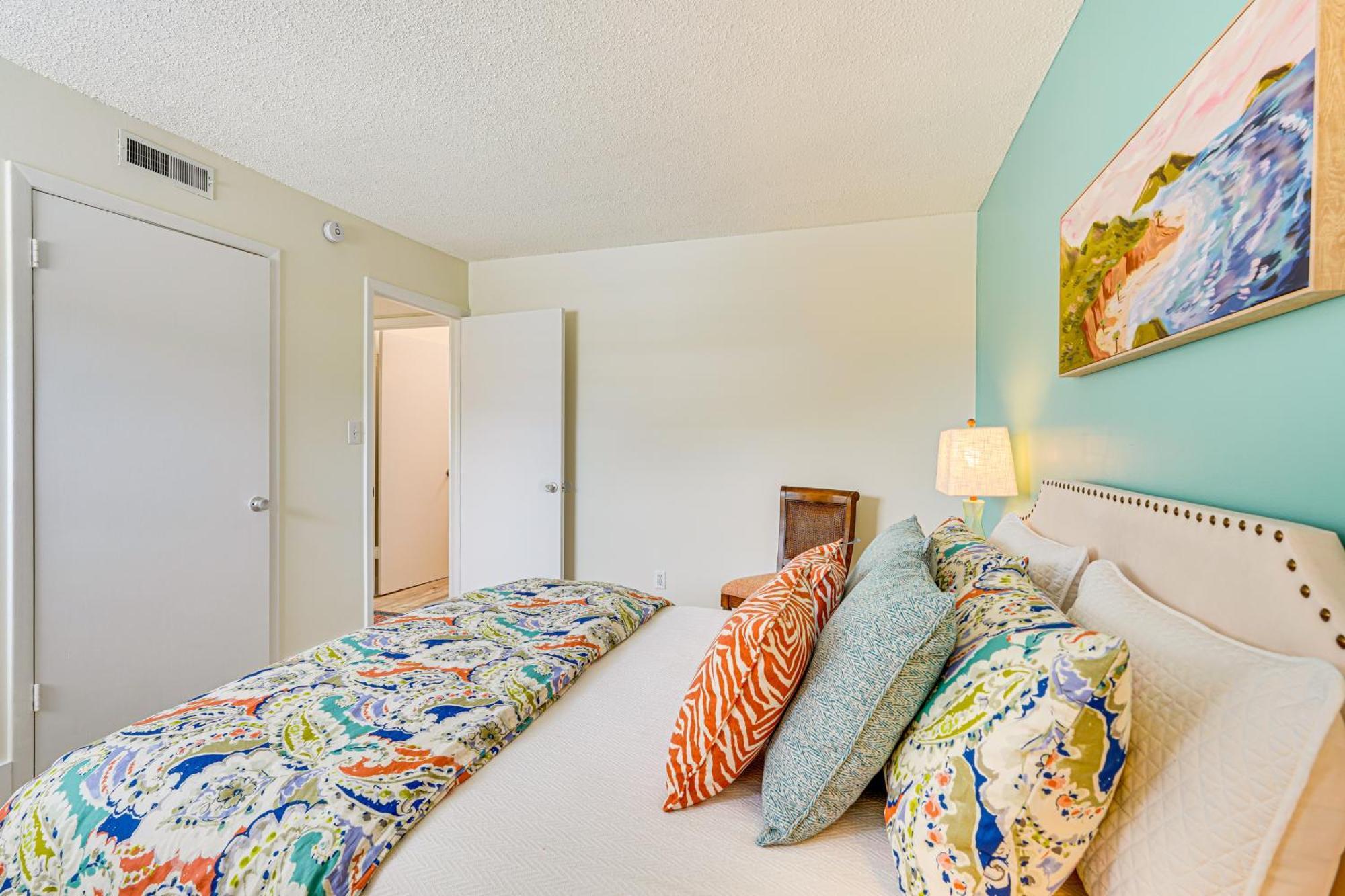 Pcb With Patio And Perks Walk To Beach!