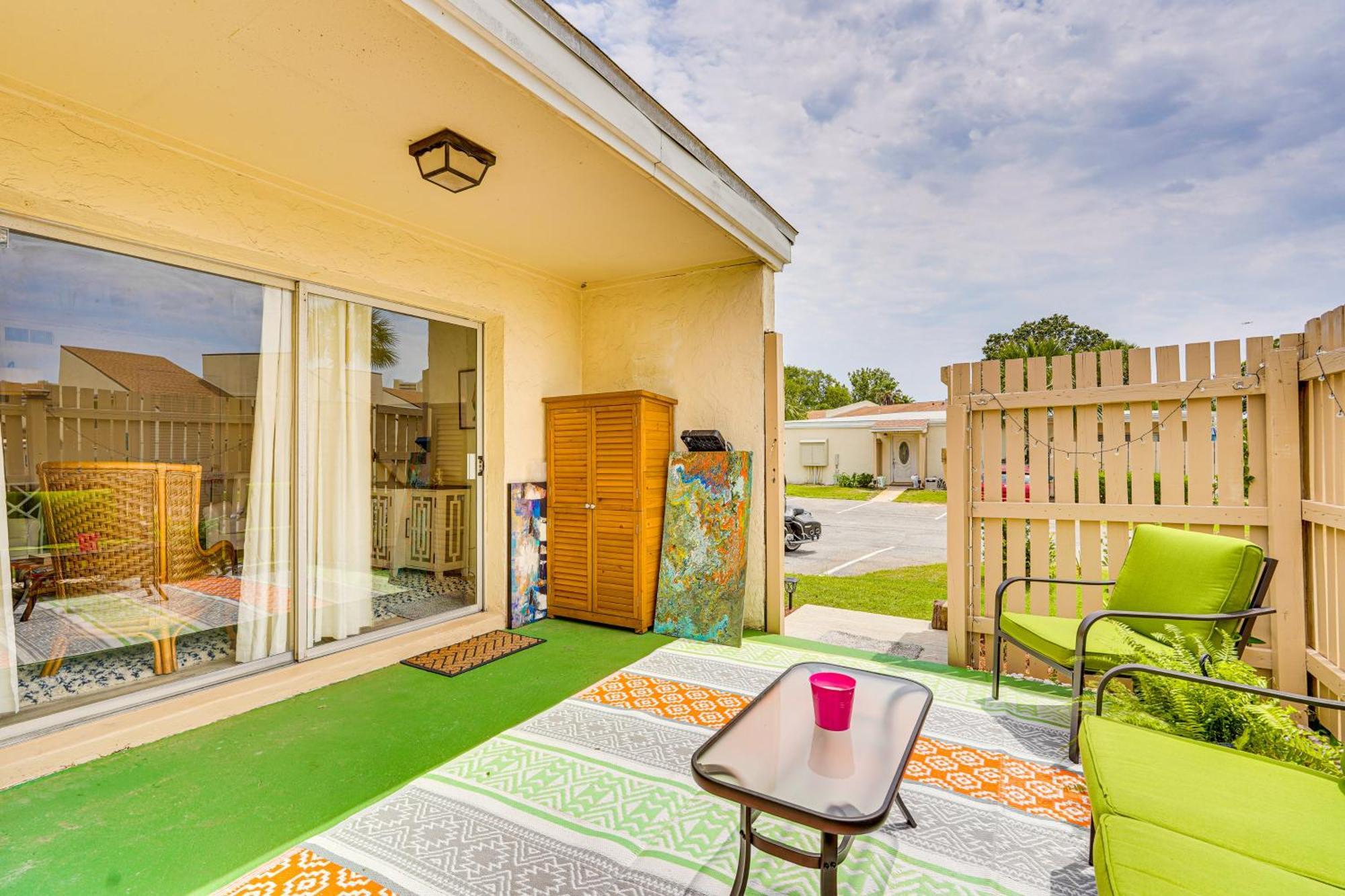 Pcb With Patio And Perks Walk To Beach! Apartment