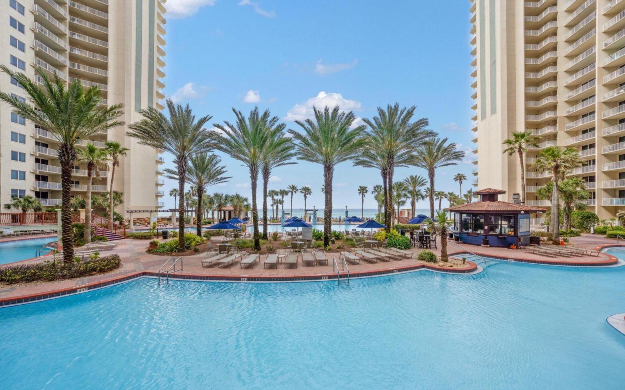 Stylish 1bd Beachfront With Amenities Galore! By Dolce Getaways! Apartment Panama City Beach