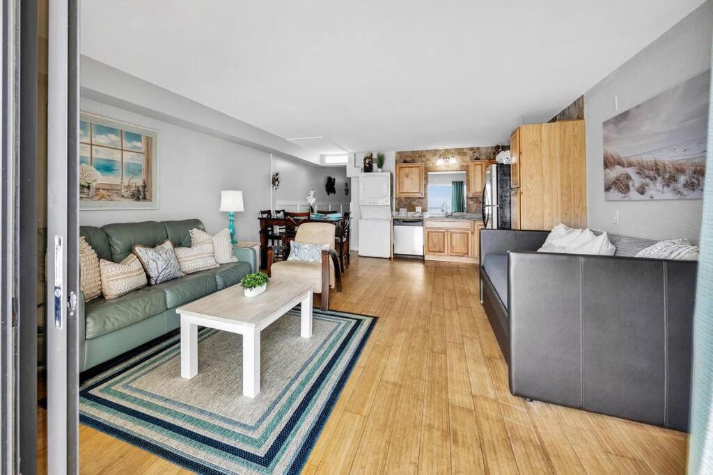 Apartment Oceanfront #629 At Summit Panama City Beach