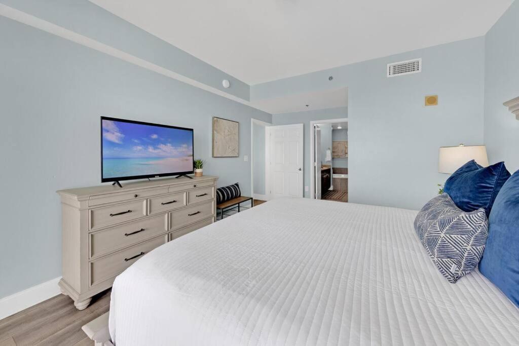Gulfview #1809 At Laketown Wharf Apartment
