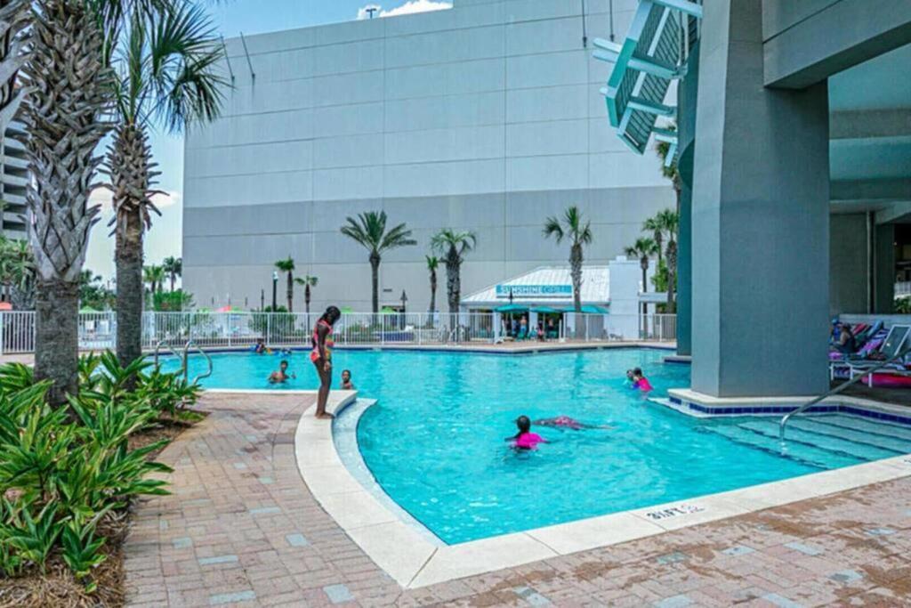 Gulfview #1809 At Laketown Wharf *