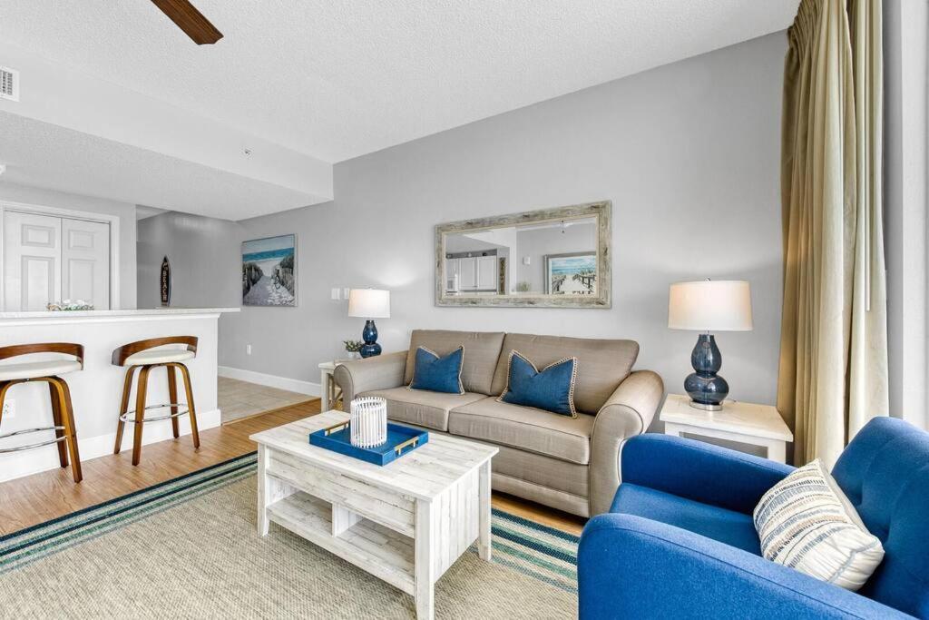 Beachfront #607 At Majestic Apartment