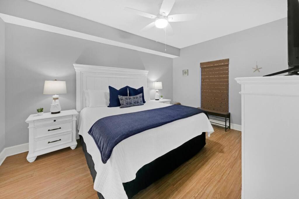 Apartment Beachfront #607 At Majestic