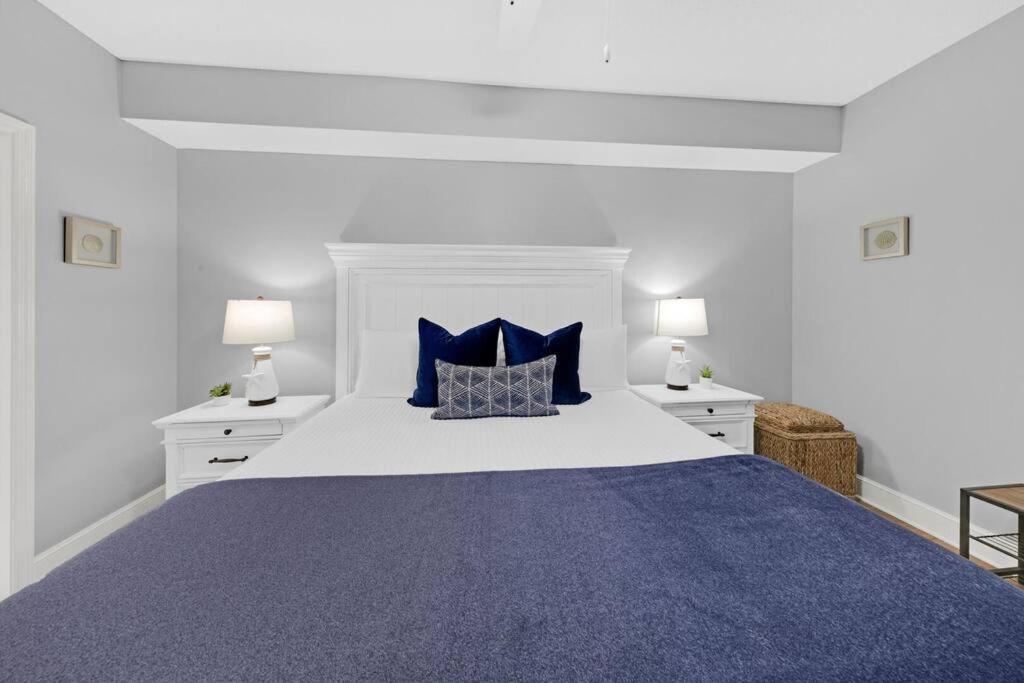 Beachfront #607 At Majestic