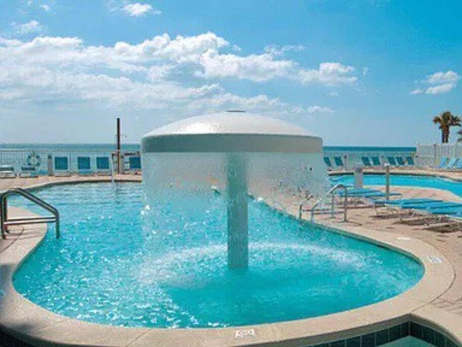 Apartment Beachfront #607 At Majestic *