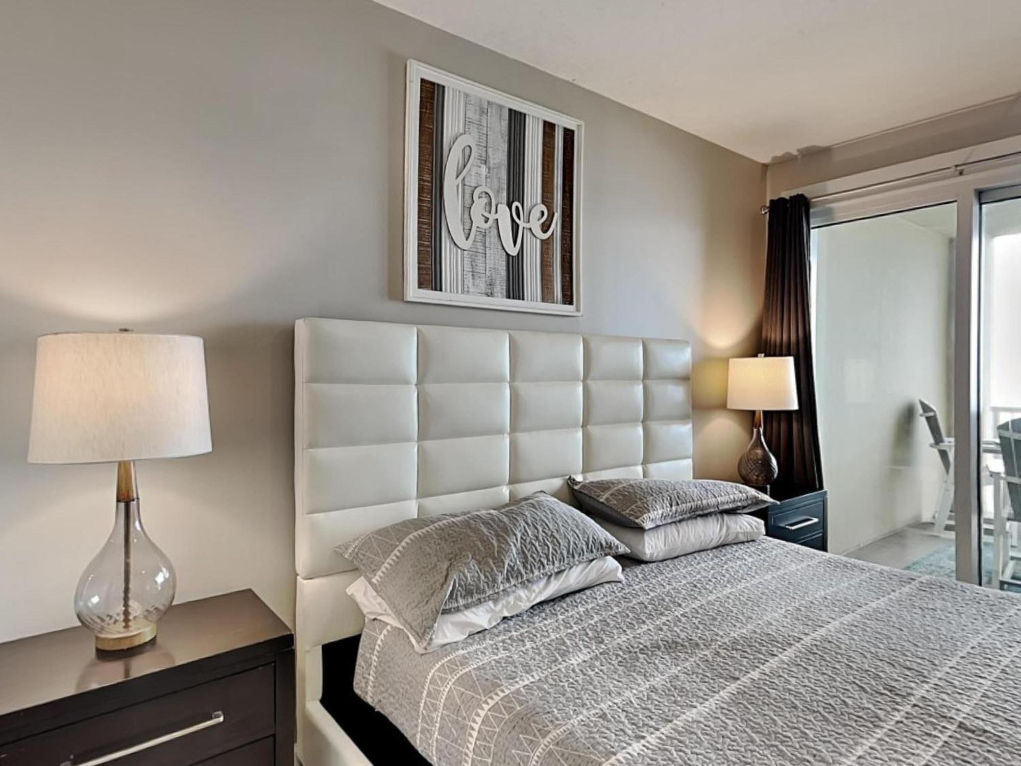 Grand Panama - The Grand 704
