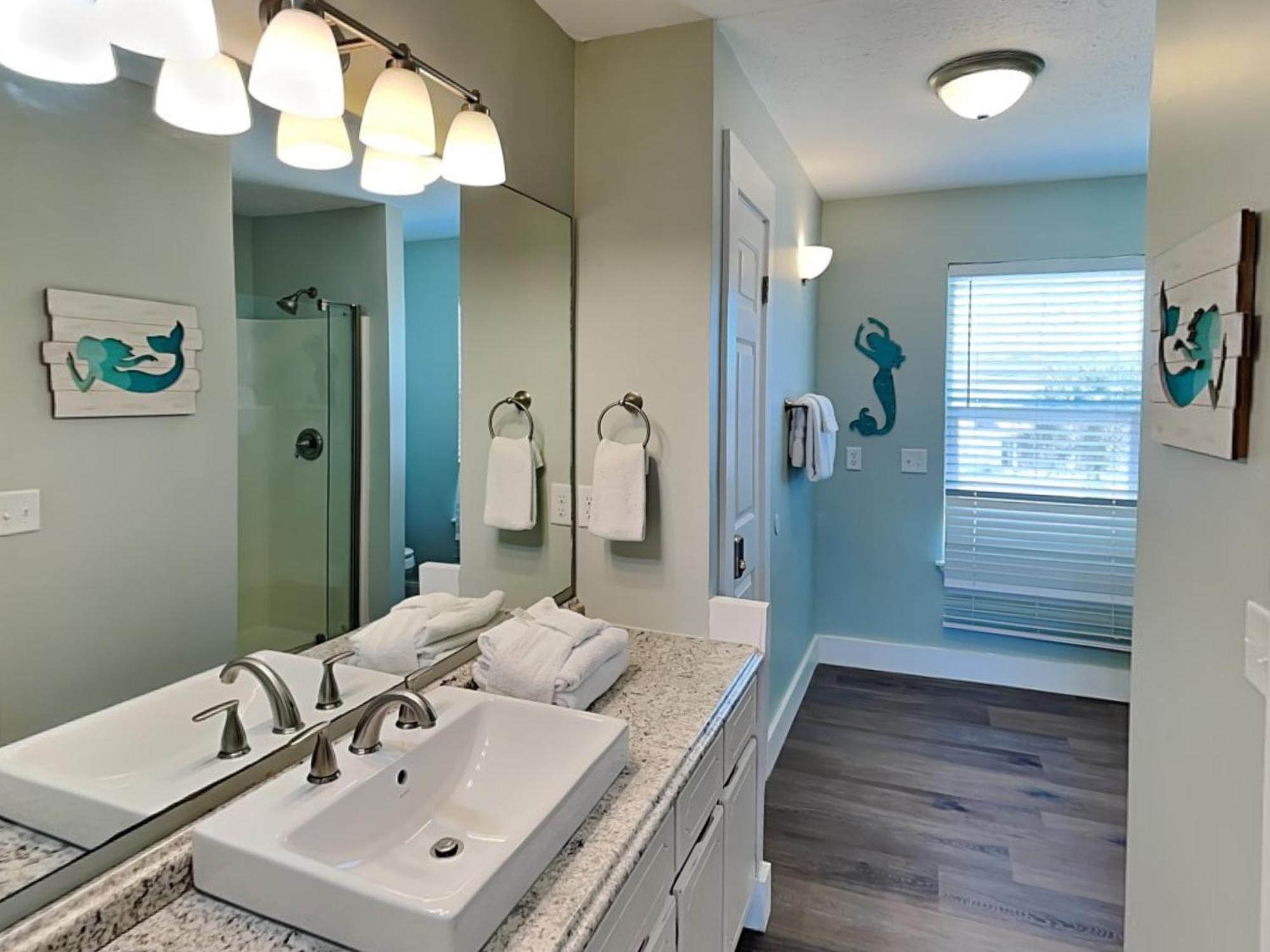 Charline Beachside Apartment *