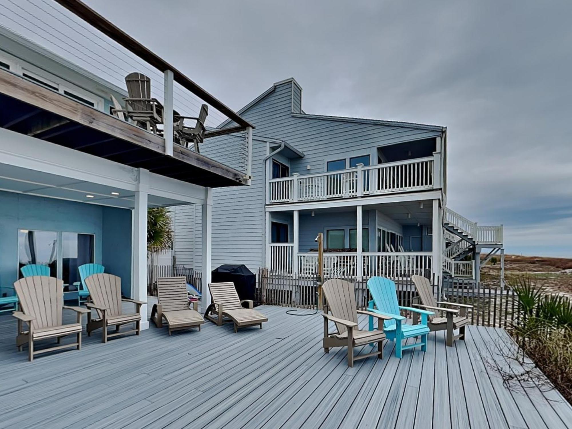 Charline Beachside Apartment *
