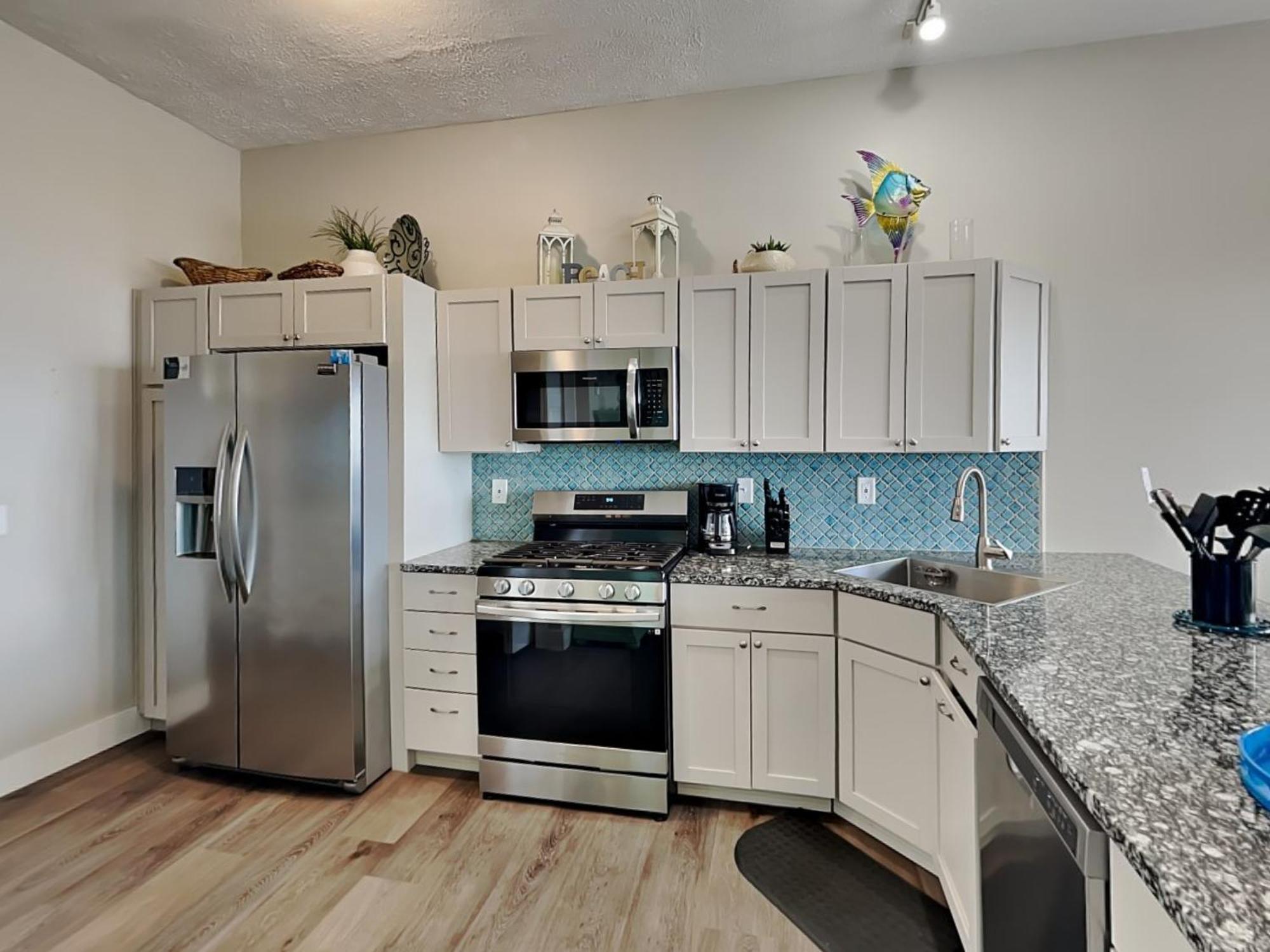 Charline Beachside Apartment *