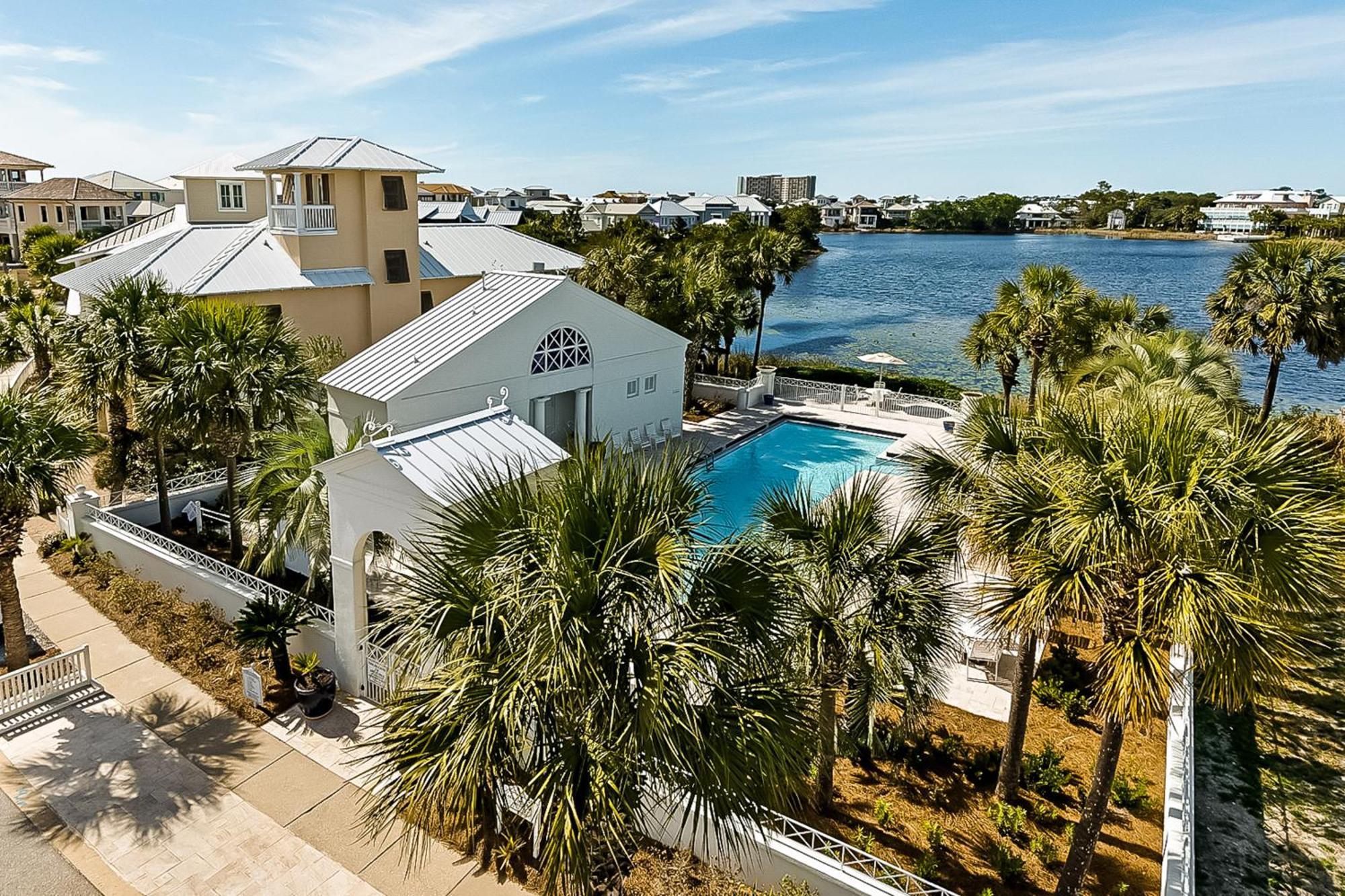 Holiday home Carillon 01: Beachfront Blessings