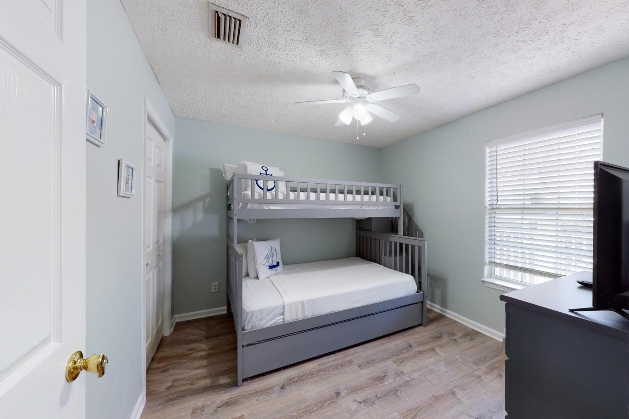 Palm Cove Seahorse Way Holiday home *