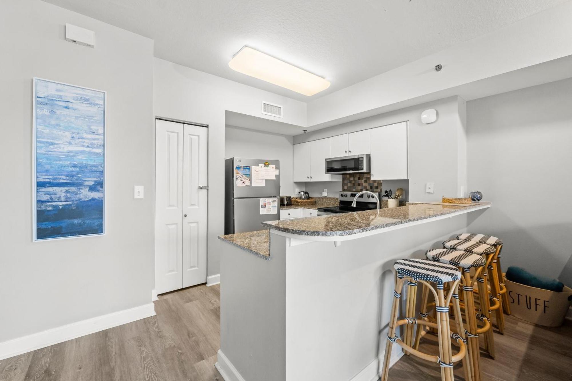 Modern Beachfront On The Sleeps 6! By Dolce Getaways Pcb Panama City Beach