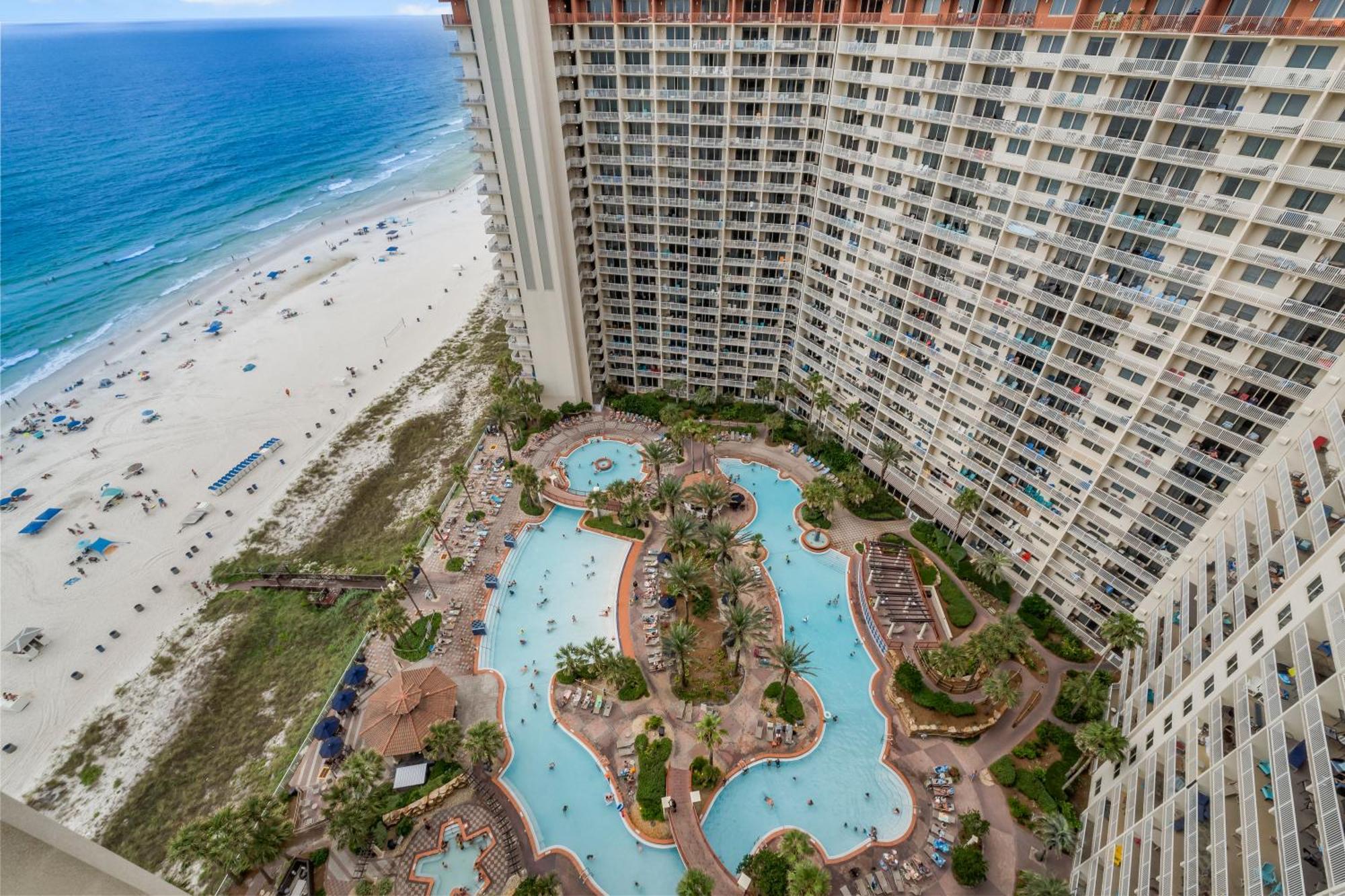 Modern Beachfront On The Sleeps 6! By Dolce Getaways Pcb Apartment
