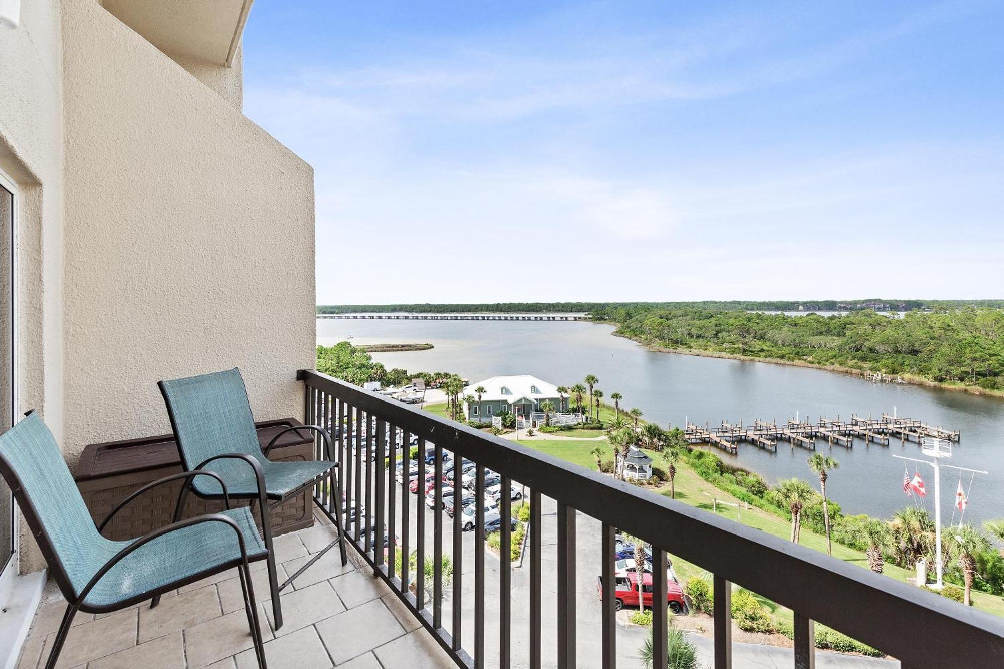 Pinnacle Port Apartment
