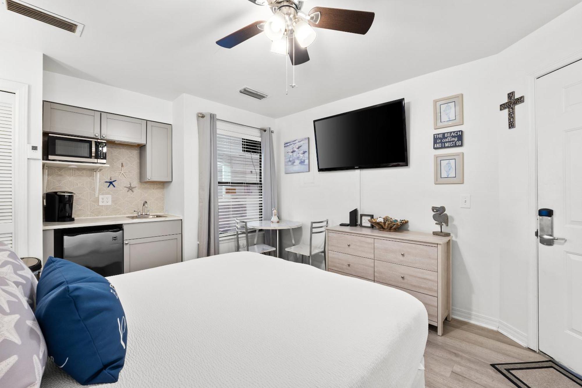 Apartment St Thomas Square By Panhandle Getaways Panama City Beach