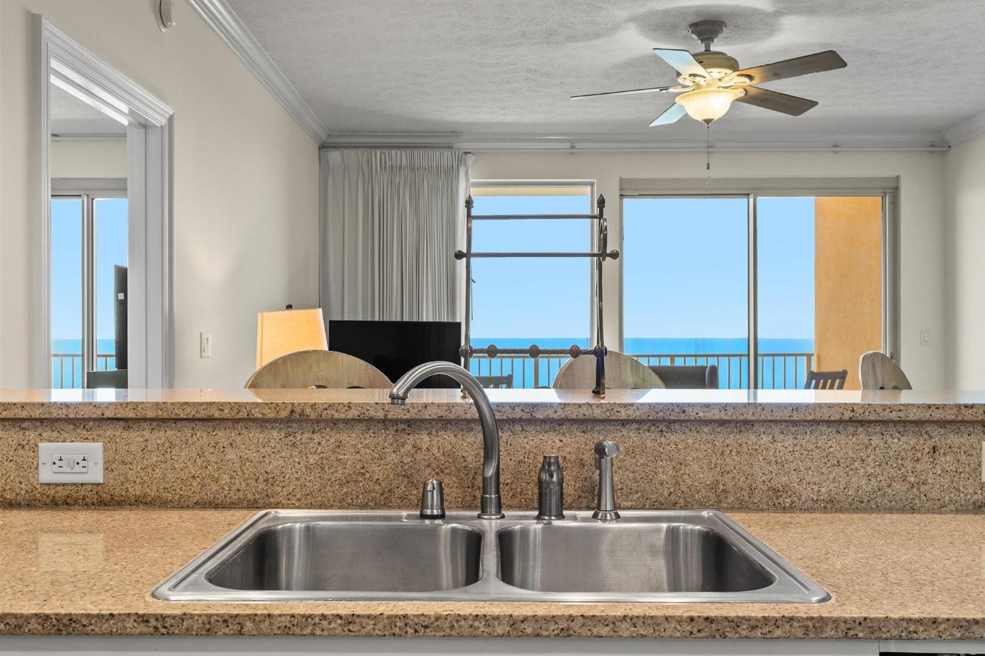 Apartment Treasure Island 2110