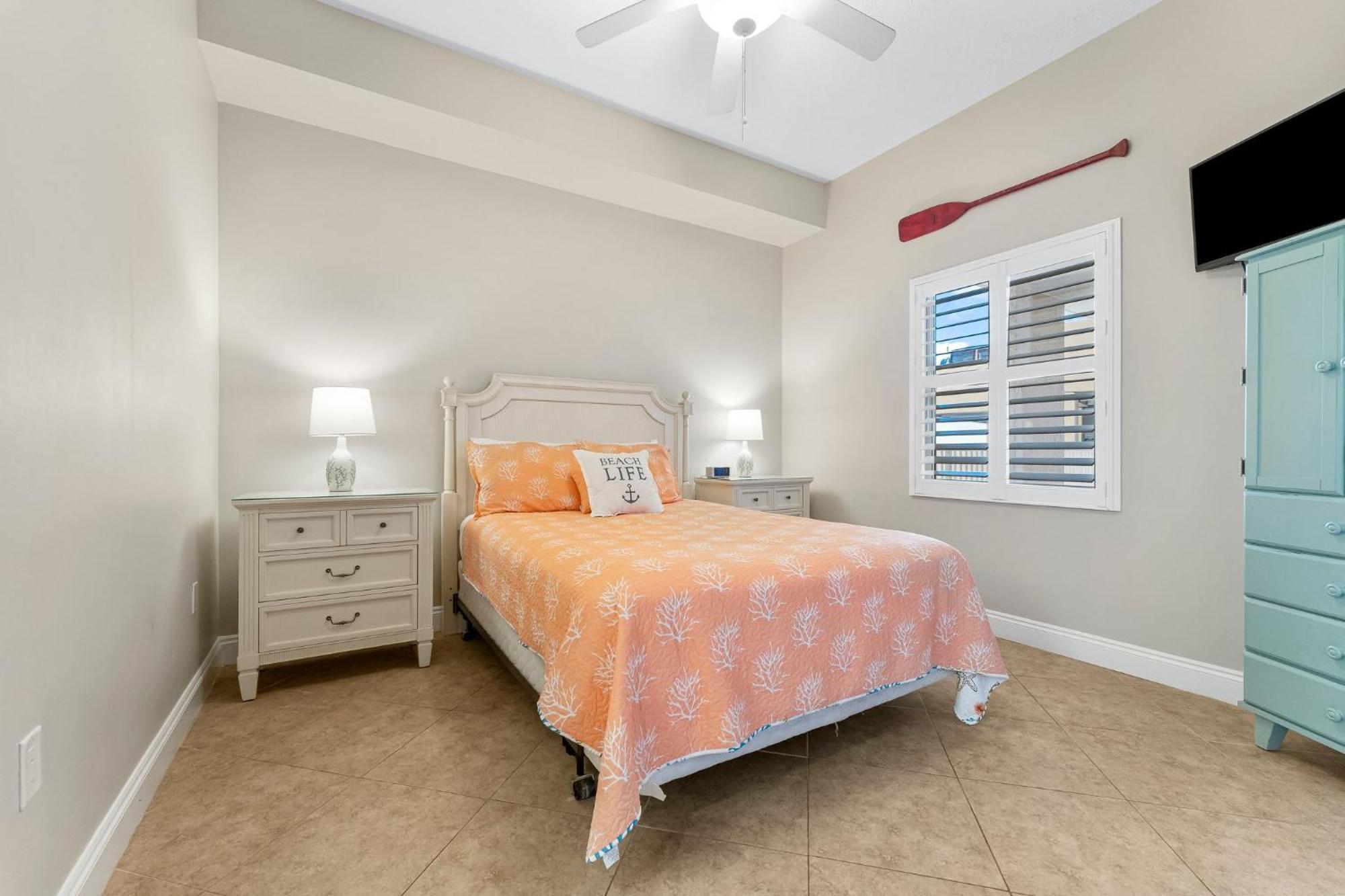 Apartment Treasure Island 0507 *