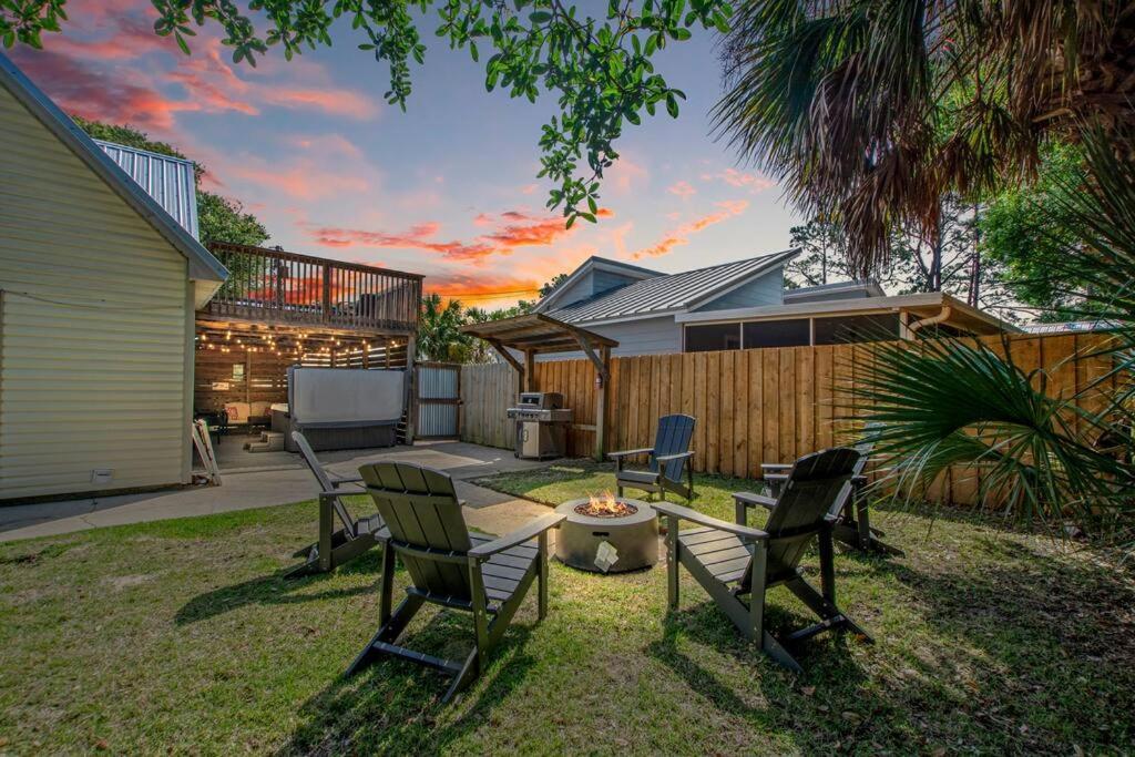 Holiday home Seaside Serenity: Coastal Beach With Outdoor Living