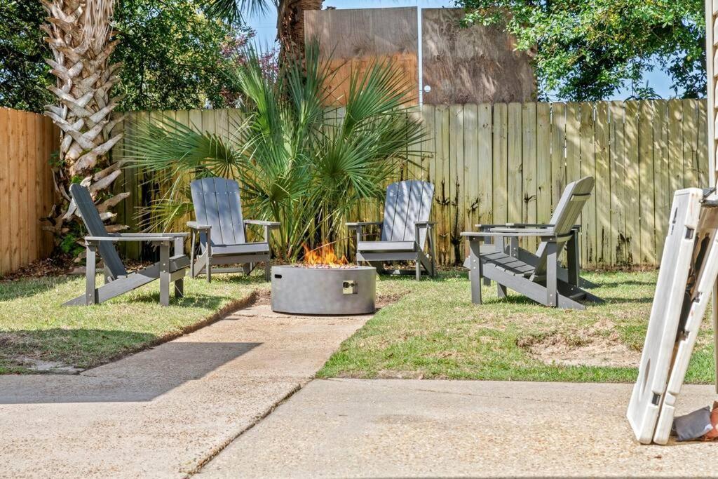 Seaside Serenity: Coastal Beach With Outdoor Living Holiday home Panama City Beach