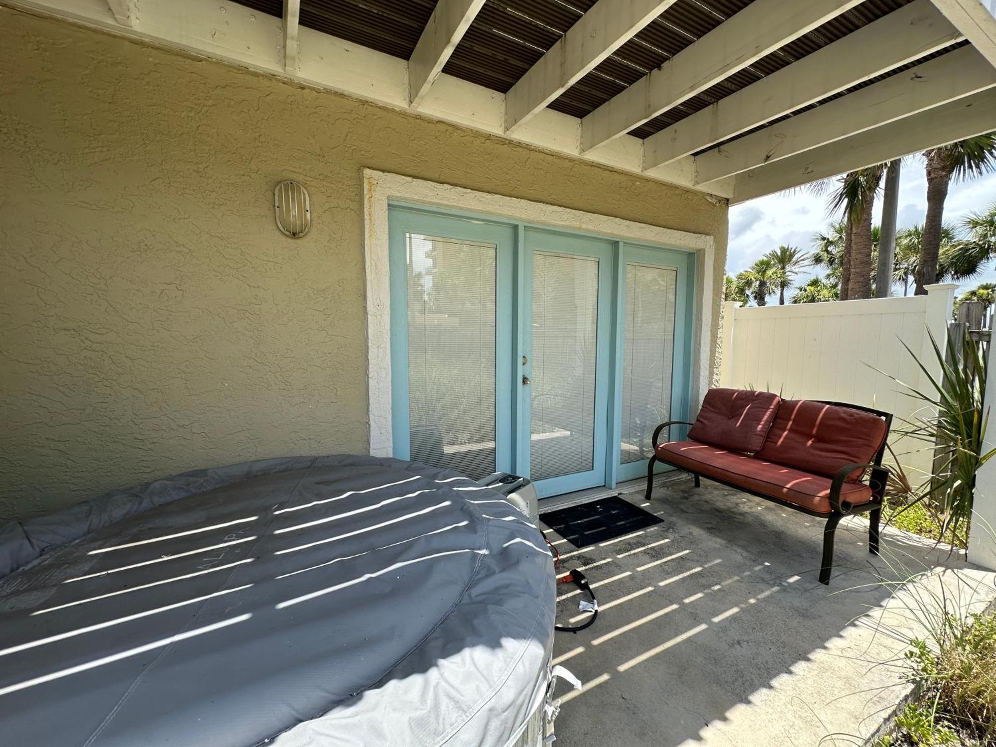 Dream Escape - 200ft To Waves - Breakfast - Private Hot Tub Awaits Holiday home *