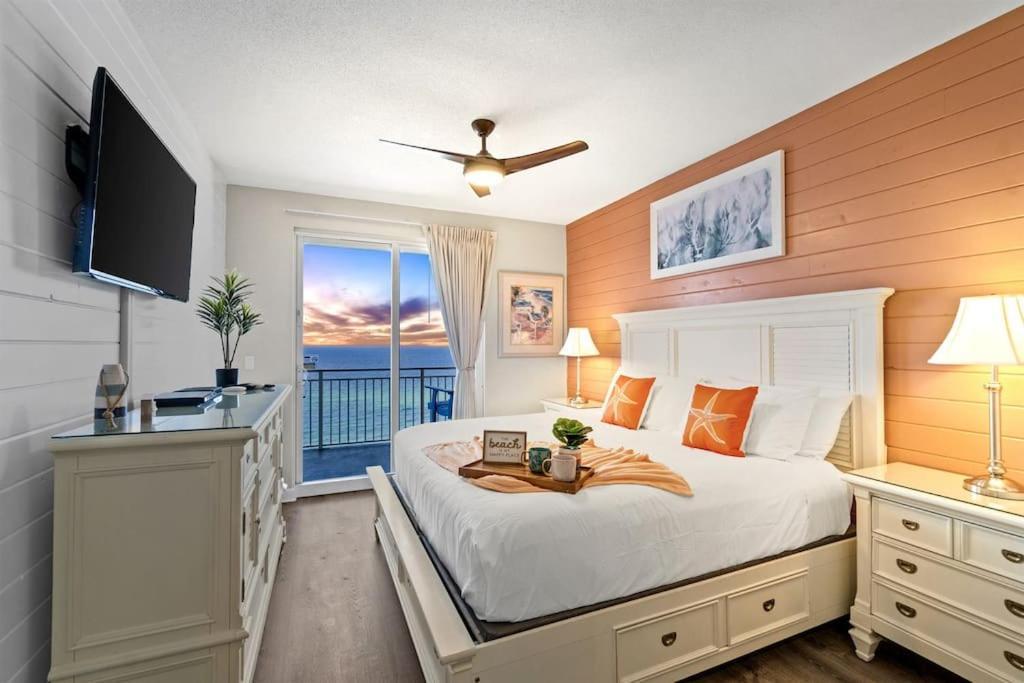 Apartment Coral Charm