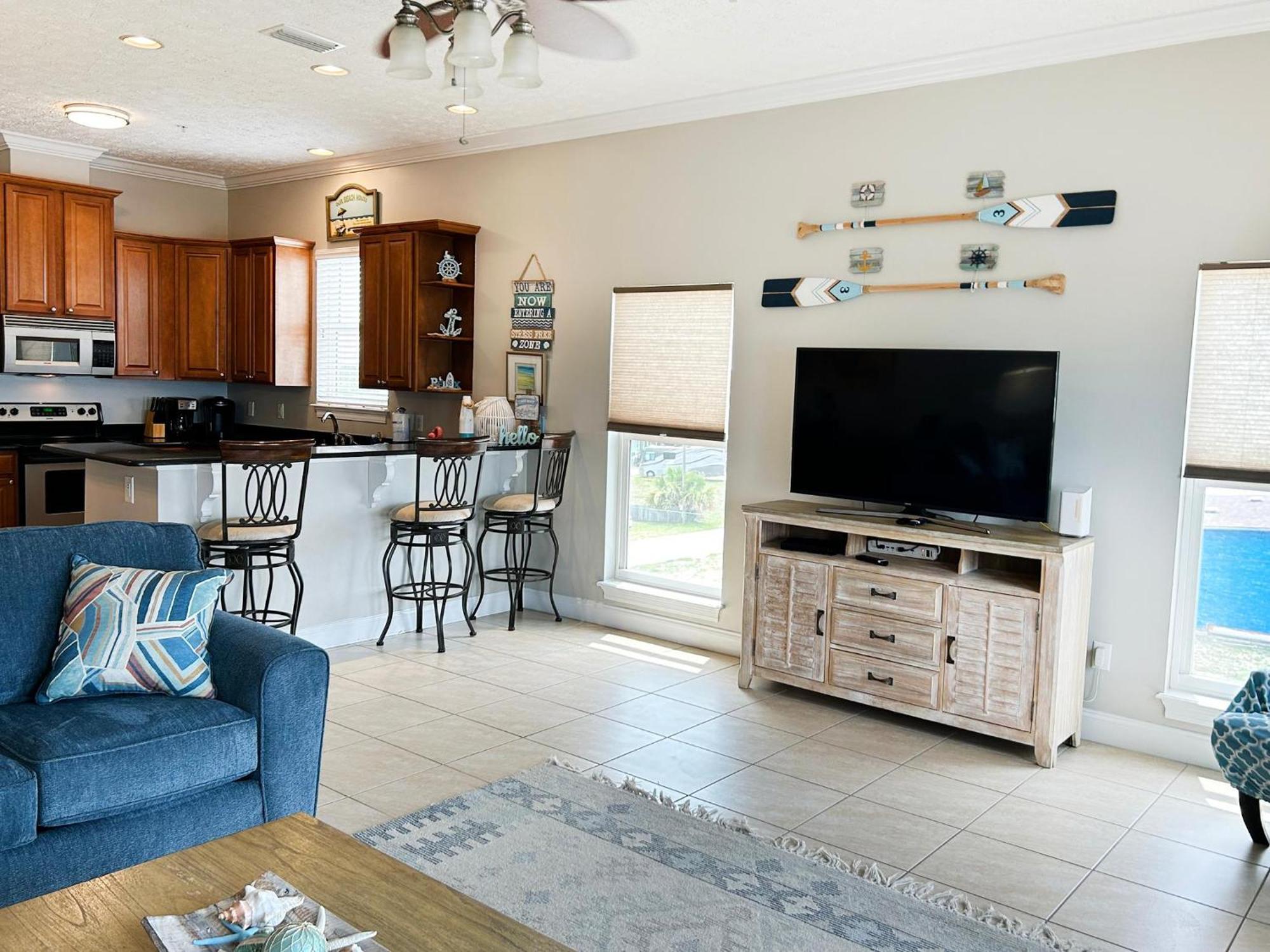 Ocean Overlook 302