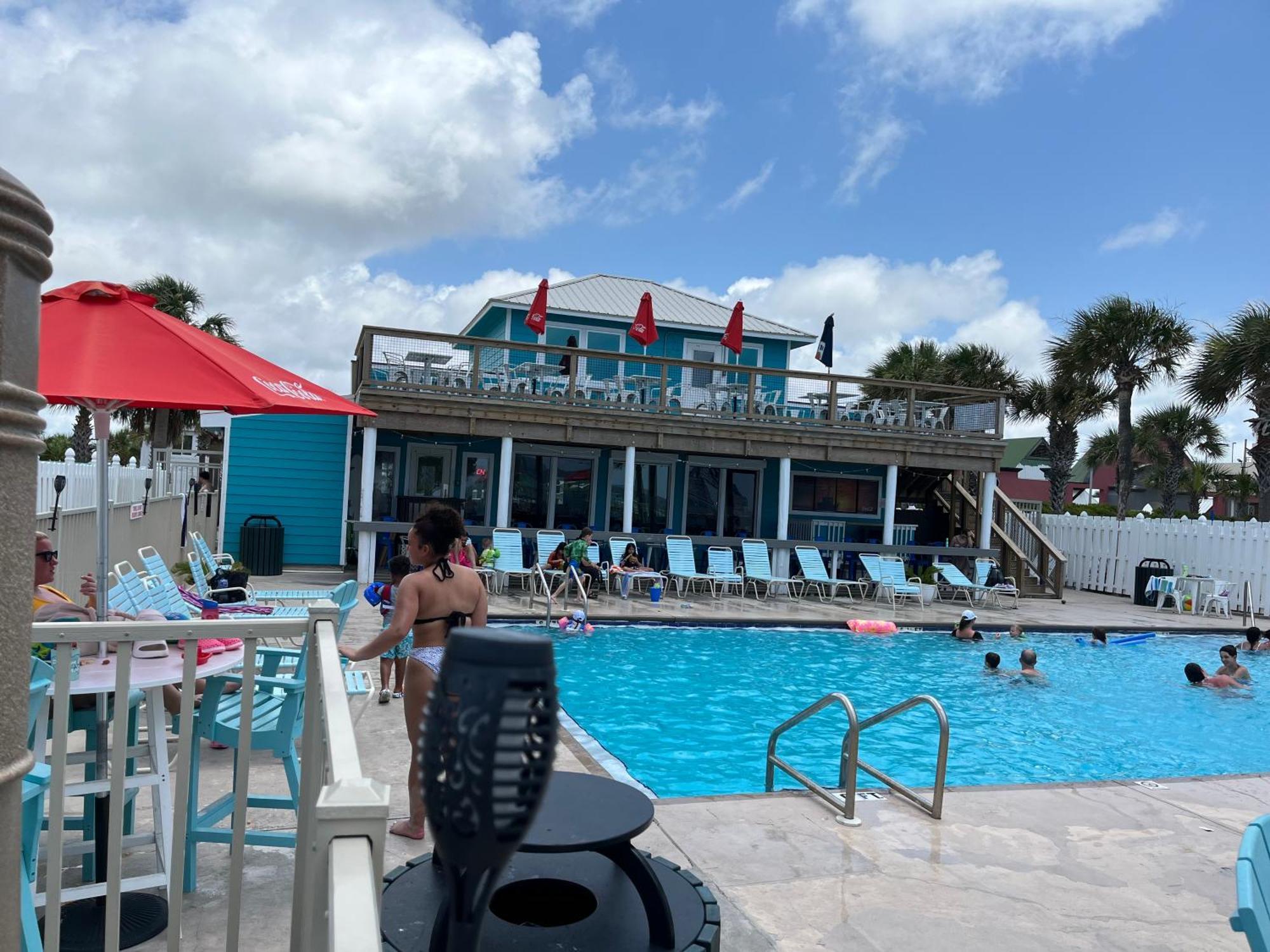 Access Close To Walmart, Bowling,skating And Game Panama City Beach
