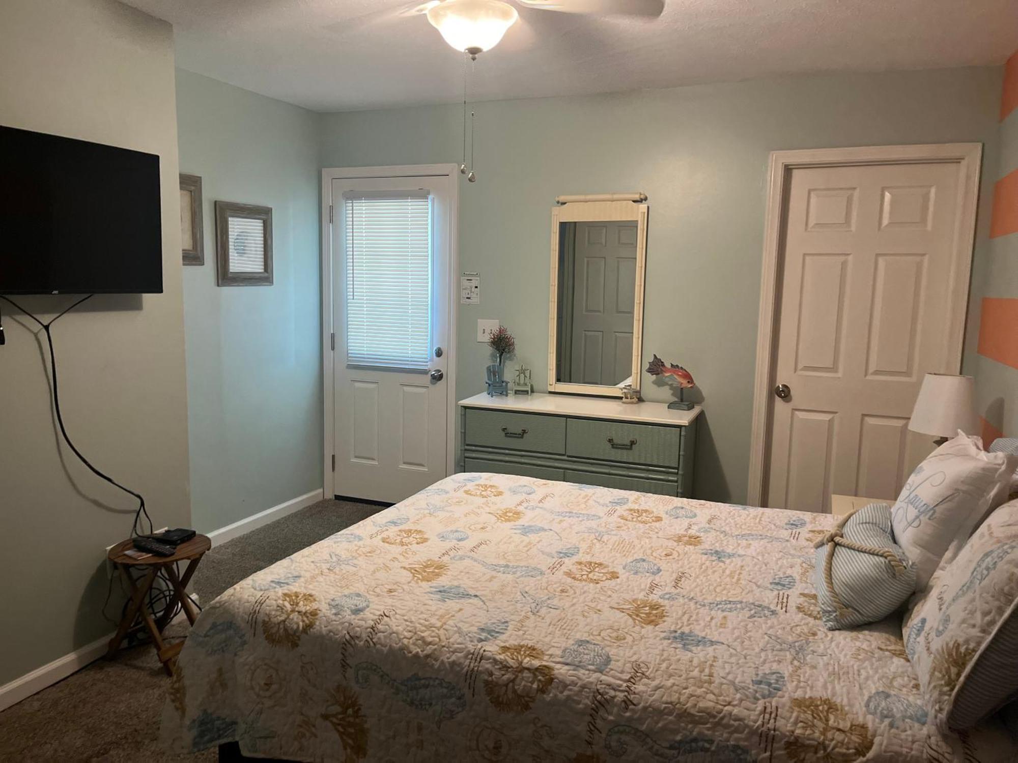 Holiday home Access Close To Walmart, Bowling,skating And Game *