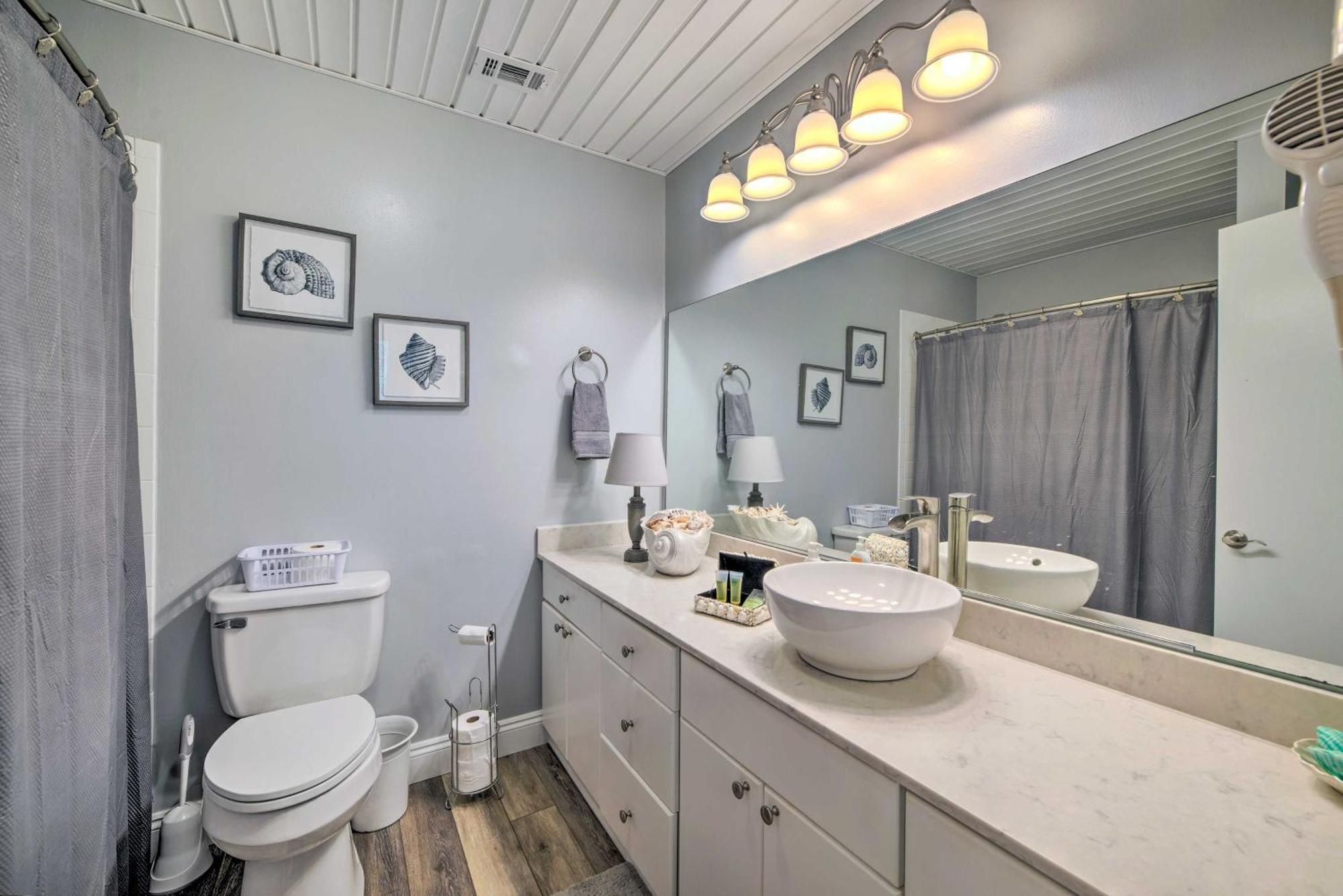 Pcb Townhome Walk To Beaches, Amenities!