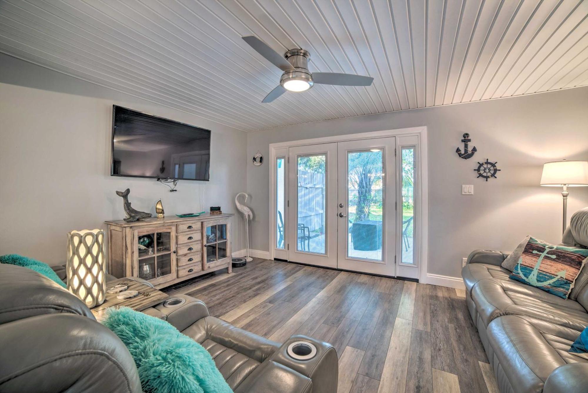 Pcb Townhome Walk To Beaches, Amenities! Holiday home
