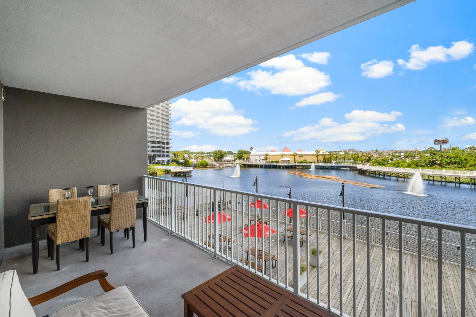 Apartment Stunning Views! Located Steps 2 Beach, Restaurants & Shops! By Dolce Getaways Pcb