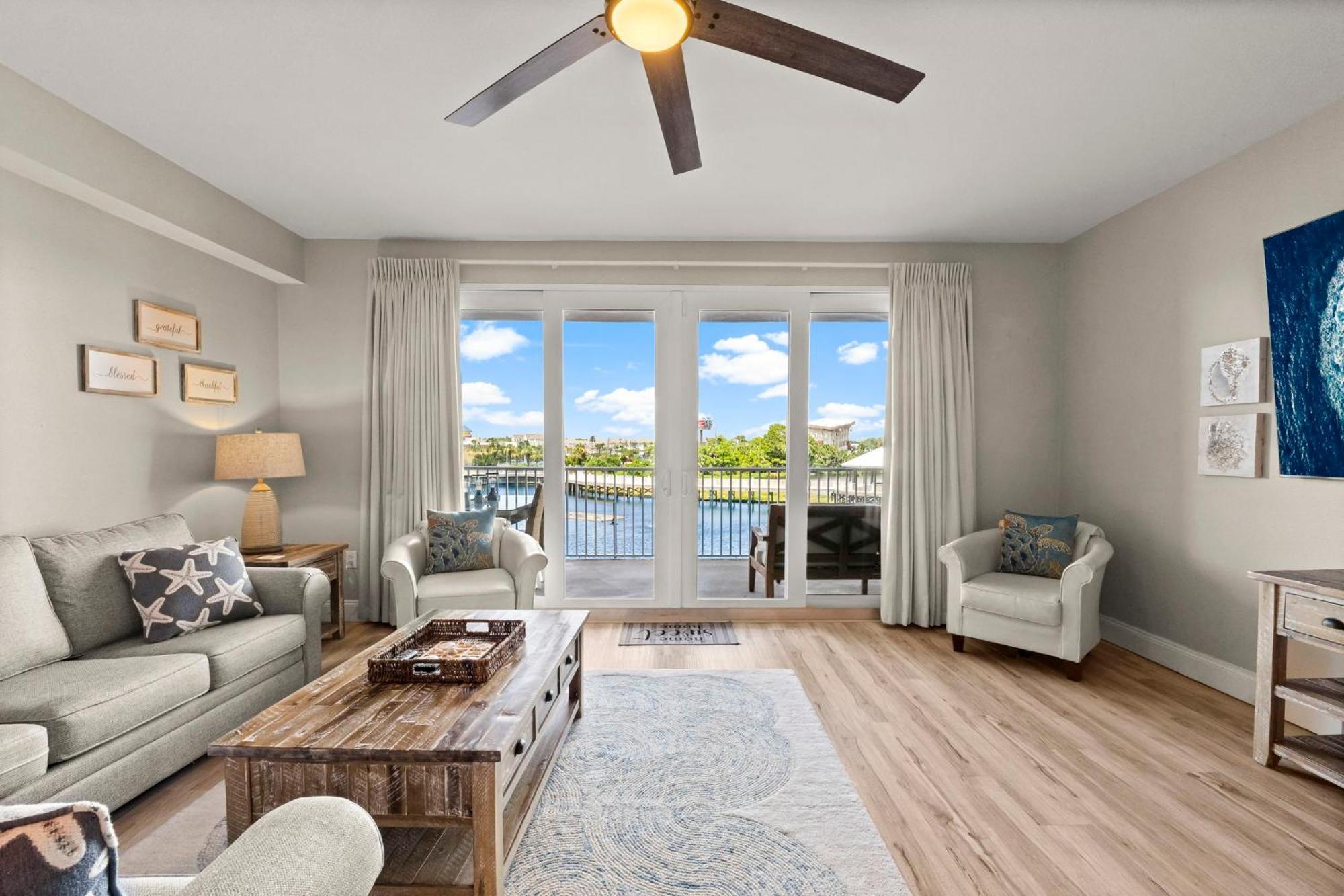 Stunning Views! Located Steps 2 Beach, Restaurants & Shops! By Dolce Getaways Pcb Apartment *