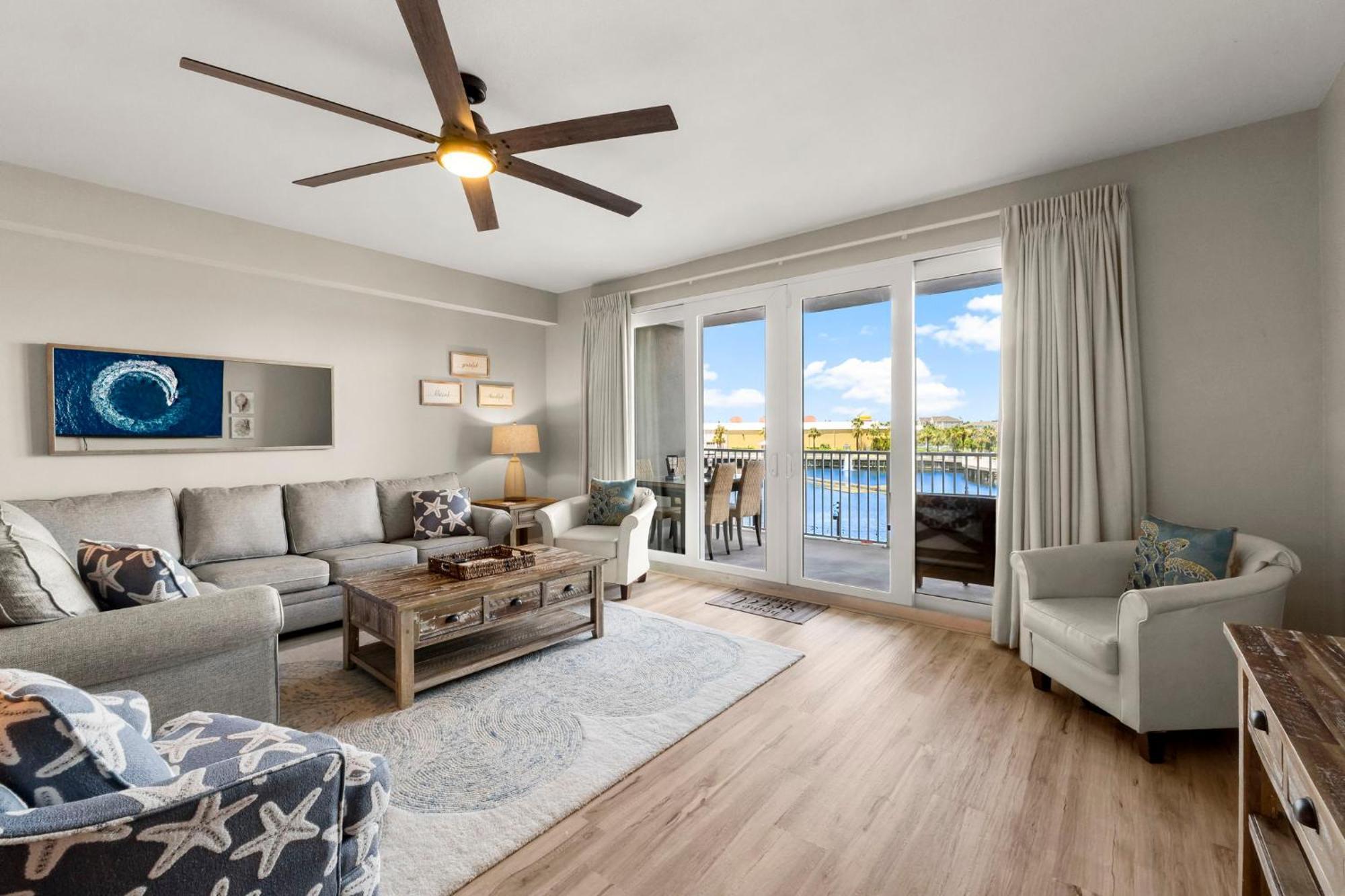Apartment Stunning Views! Located Steps 2 Beach, Restaurants & Shops! By Dolce Getaways Pcb *
