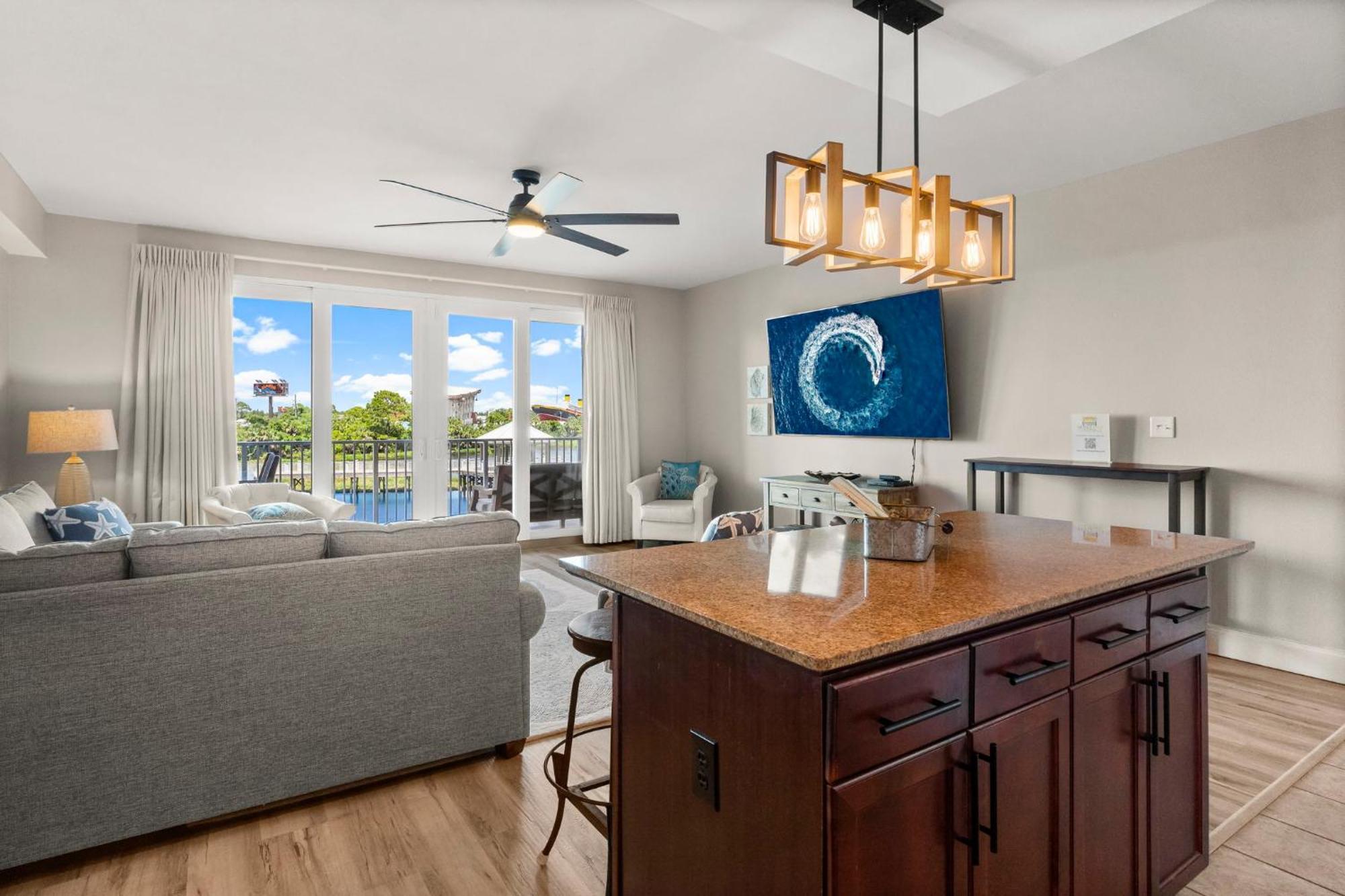 Stunning Views! Located Steps 2 Beach, Restaurants & Shops! By Dolce Getaways Pcb Apartment *