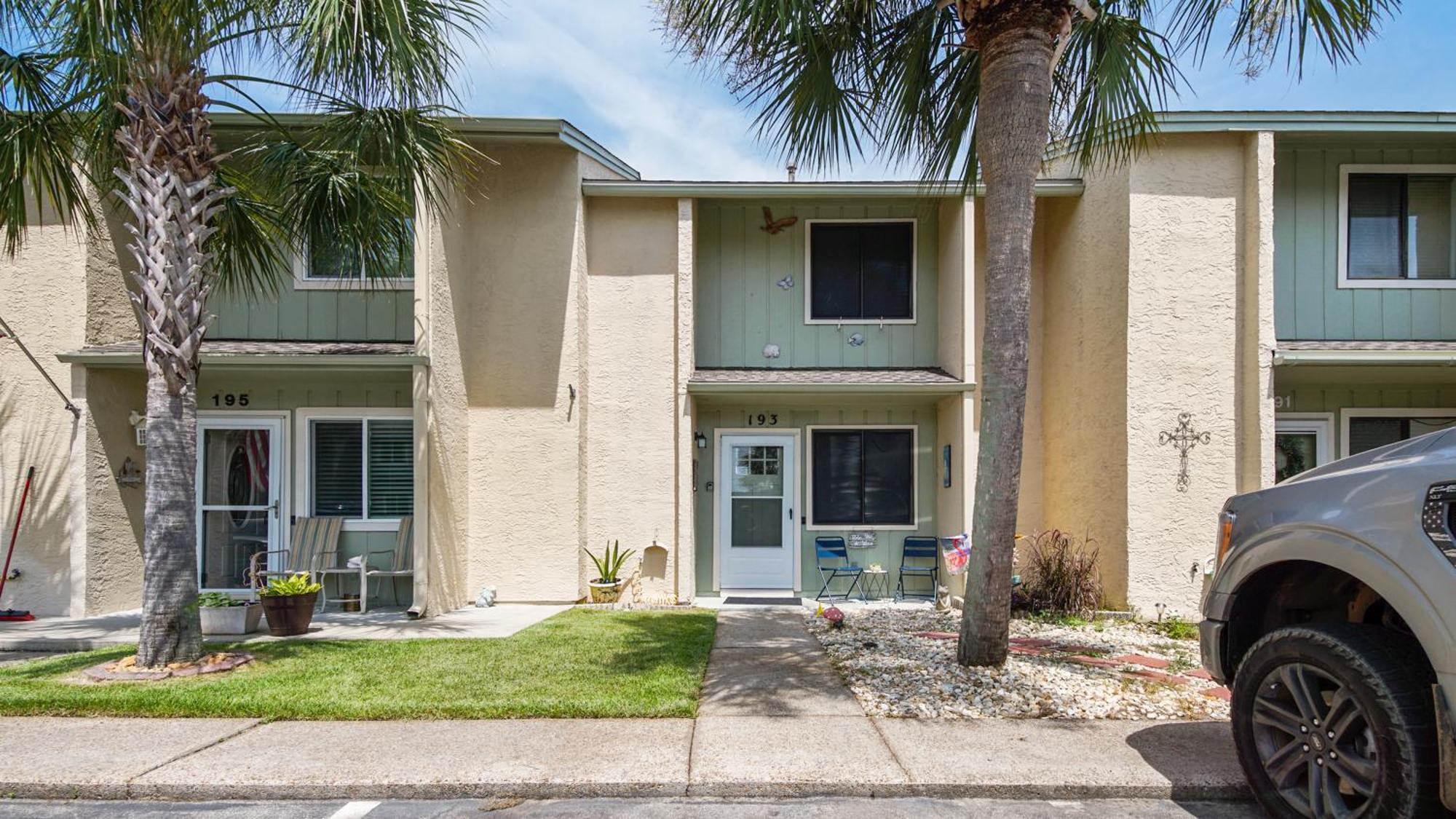 Access Close To Walmart, Bowling,skating And Game Holiday home *
