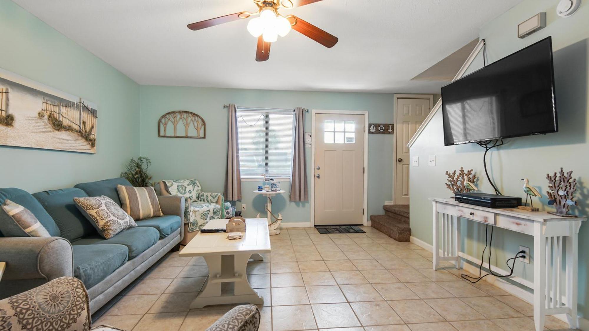 Access Close To Walmart, Bowling,skating And Game Holiday home *