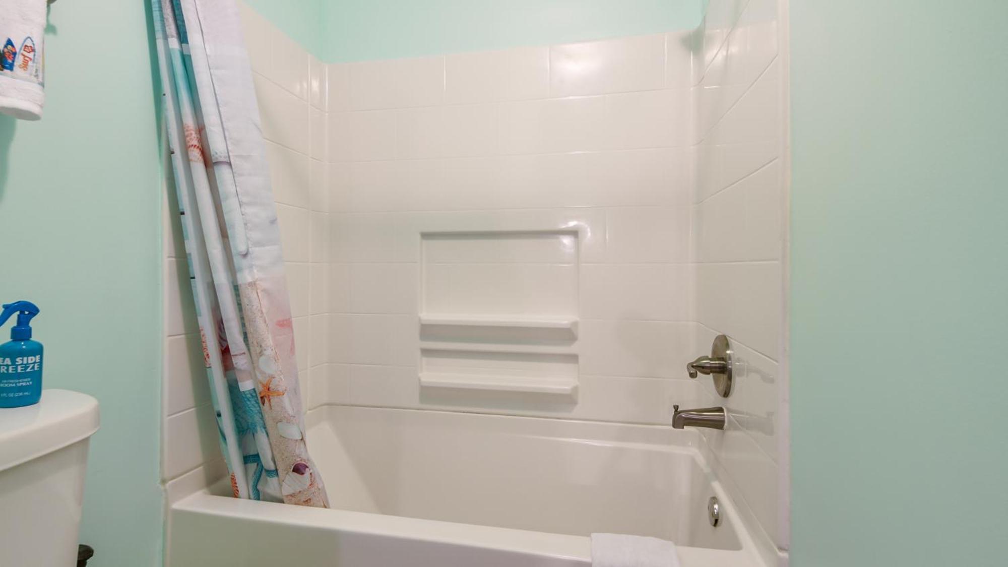 Holiday home Access Close To Walmart, Bowling,skating And Game