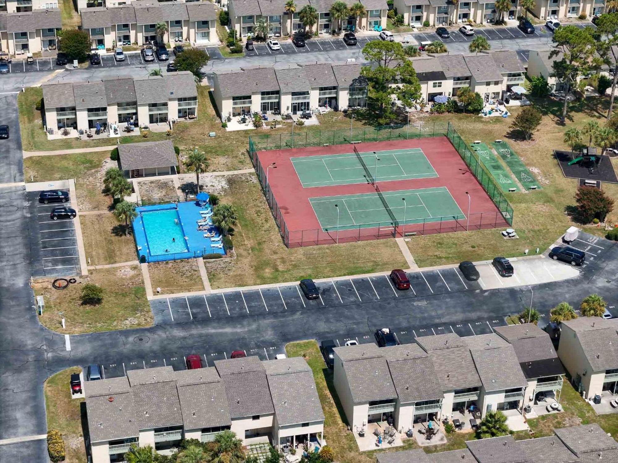 Holiday home Access Close To Walmart, Bowling,skating And Game *