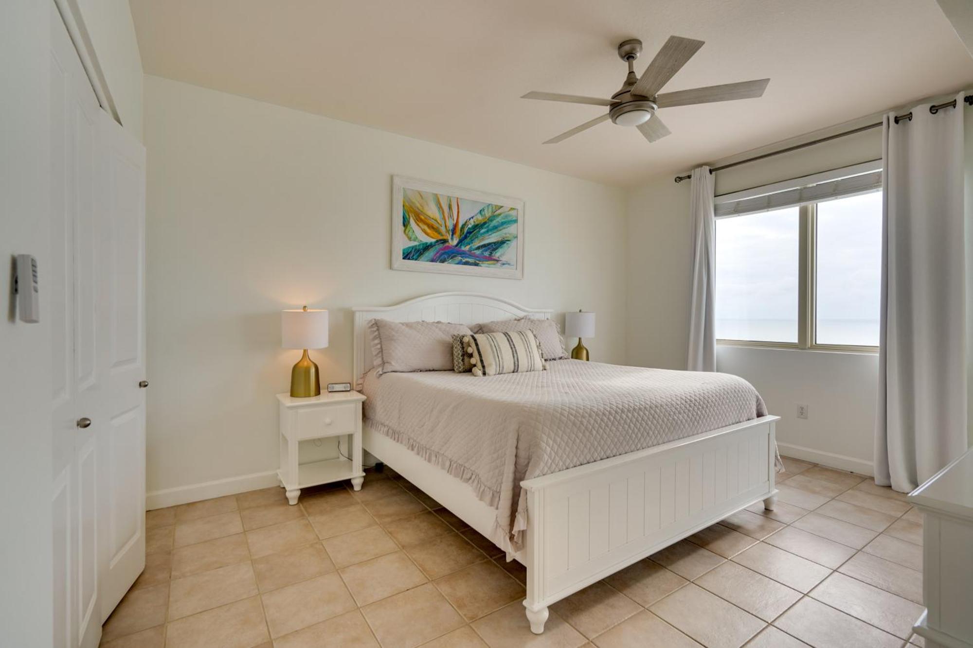 Beachfront Pcb With Ocean View, Pool Access! *