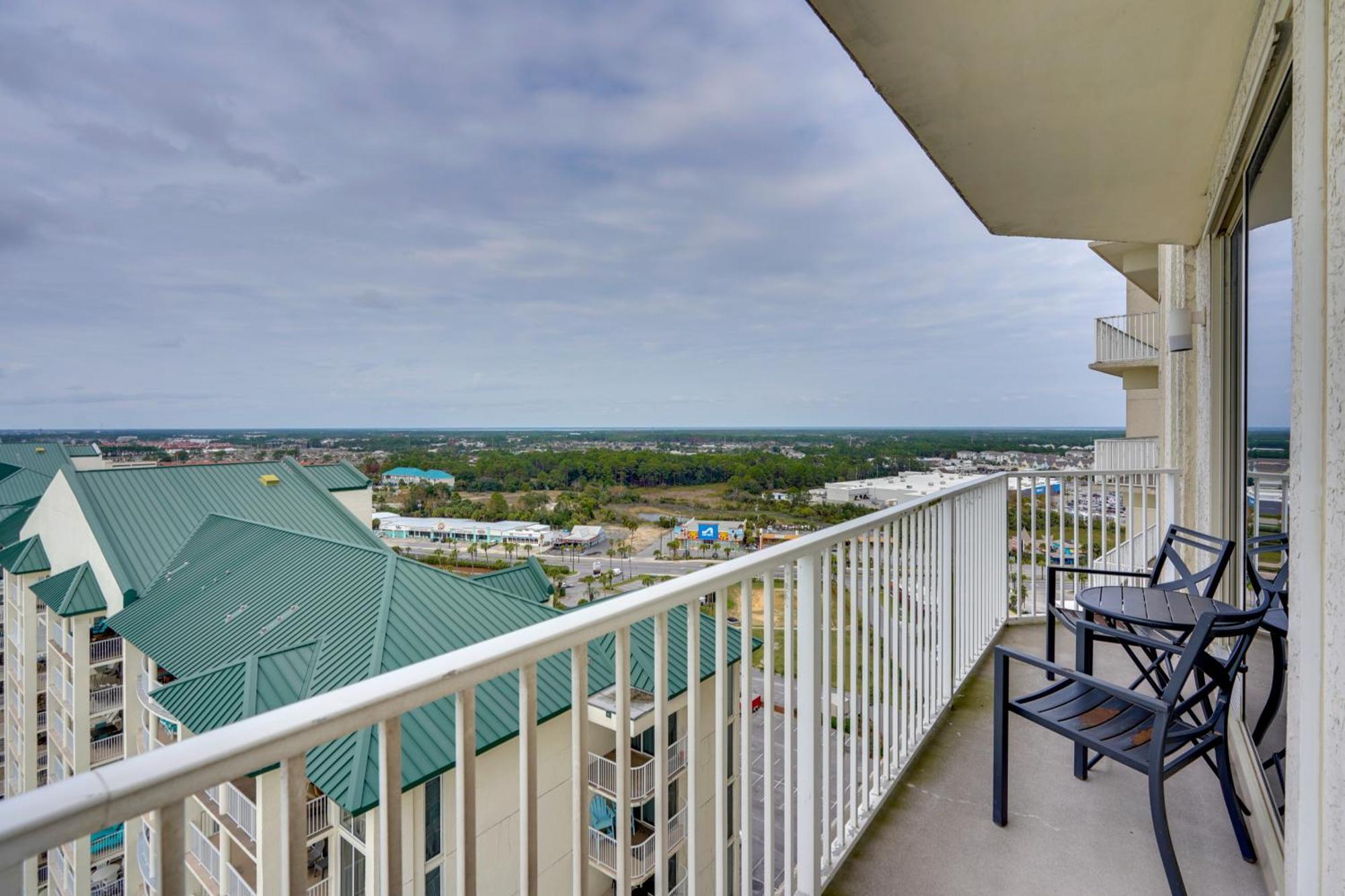 Apartment Beachfront Pcb With Ocean View, Pool Access!