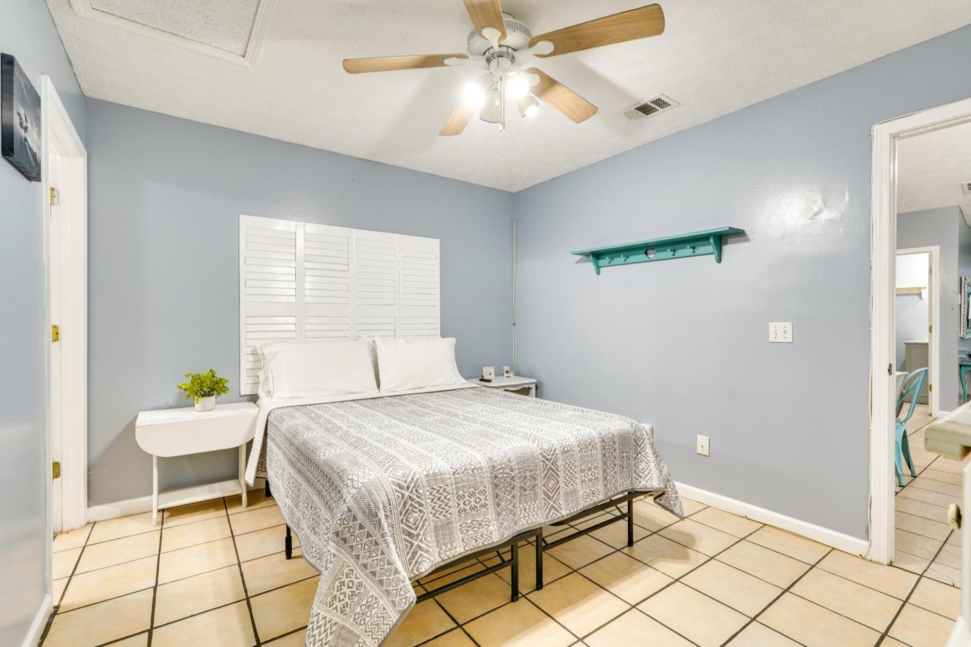 Pet-friendly Pcb Duplex - Walk To Beach! Panama City Beach