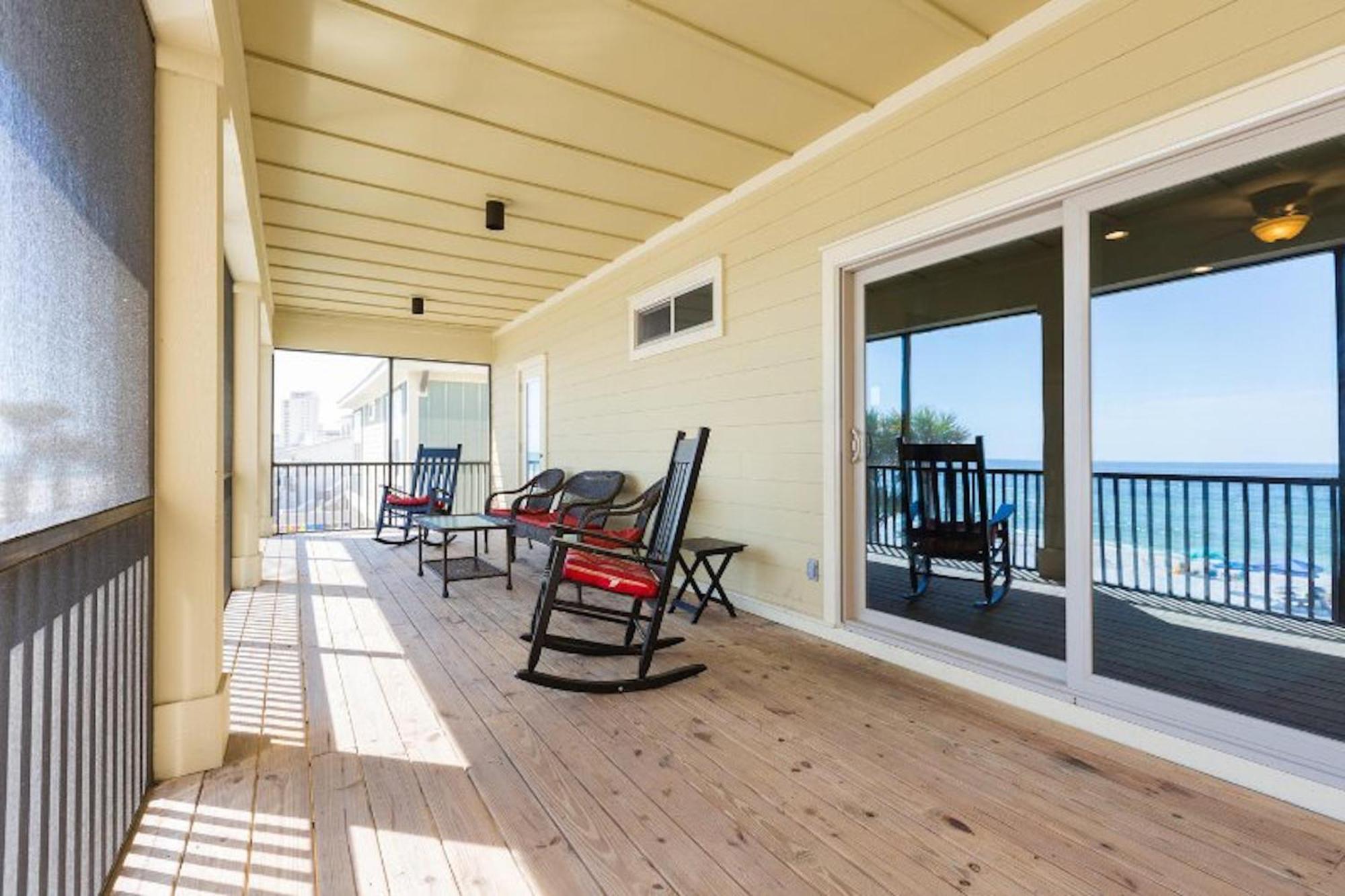 The Pelicans Nest - Beachfront 4 Bdrm 4 And Half Bath With Pool And Hot Tub! Holiday home *