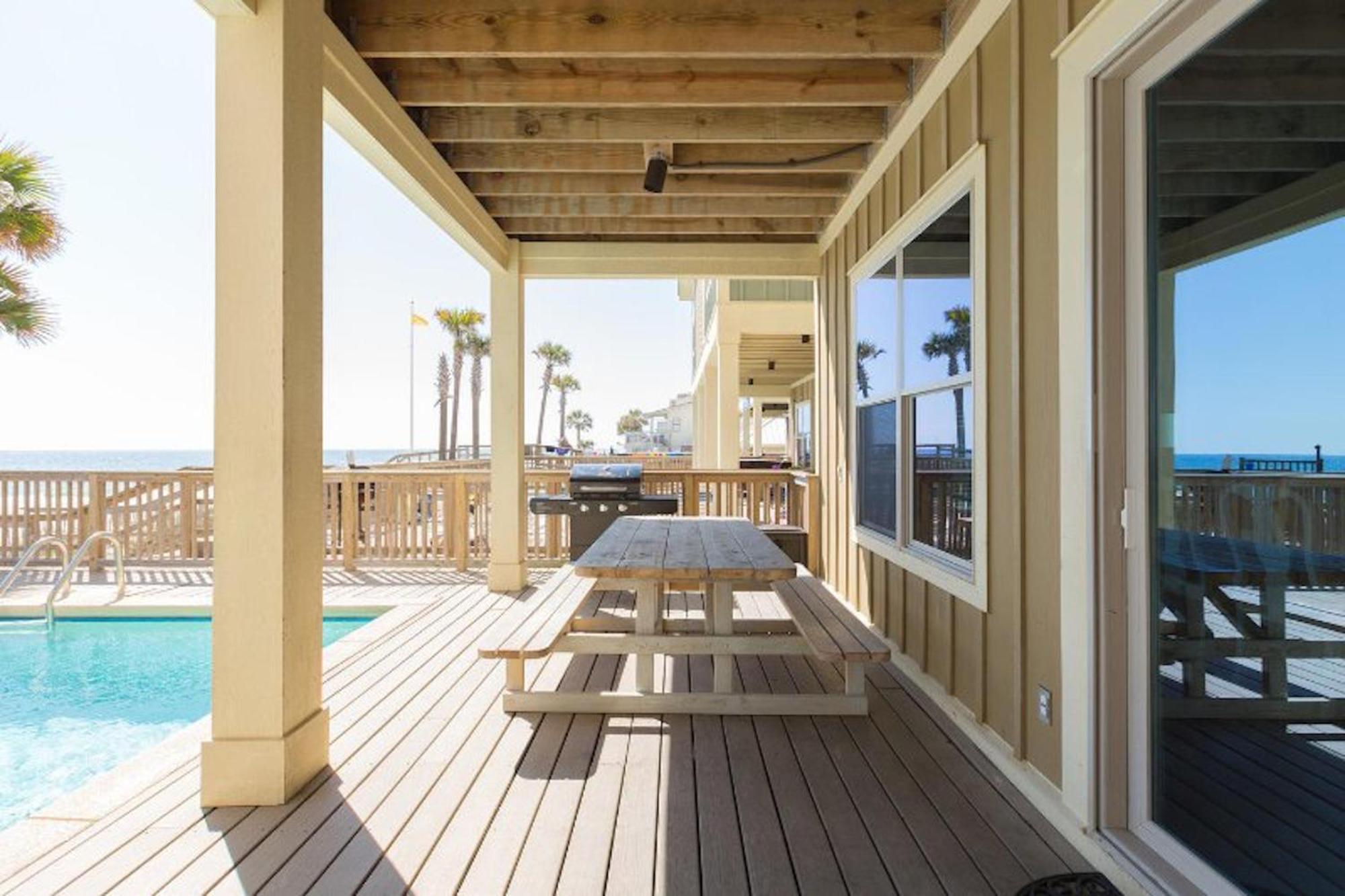 Holiday home The Pelicans Nest - Beachfront 4 Bdrm 4 And Half Bath With Pool And Hot Tub! Panama City Beach