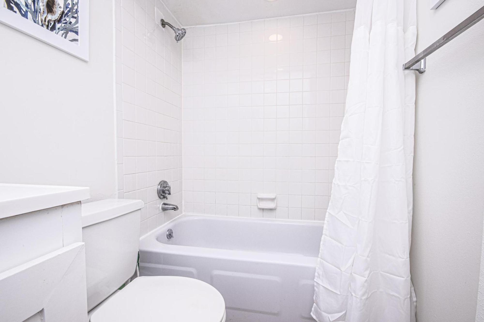 Seashore - Beautiful West End Townhome *